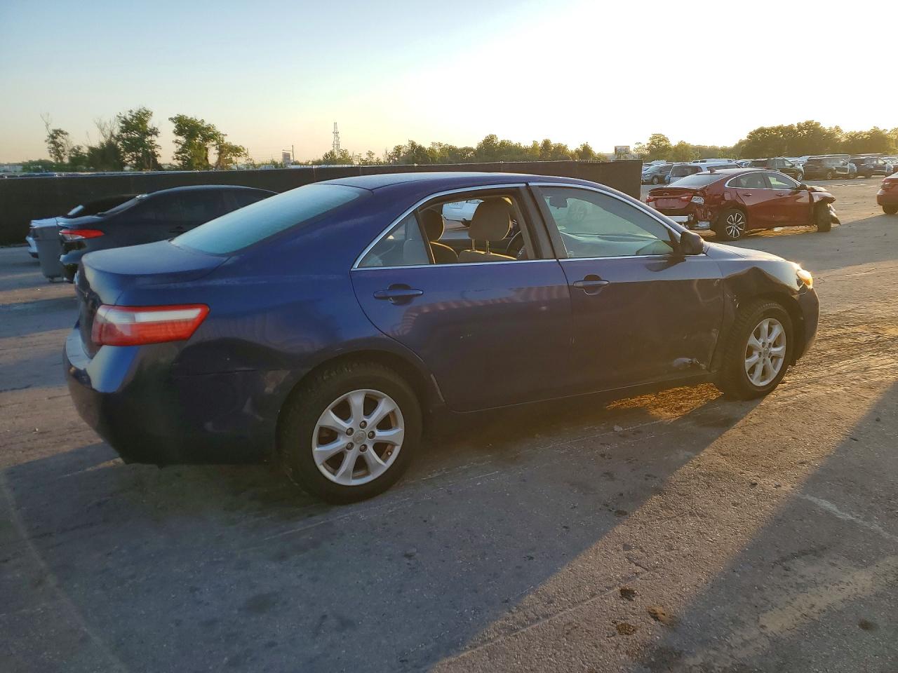 2009 Toyota Camry Le Blue vin: 4T1BE46KX9U322303