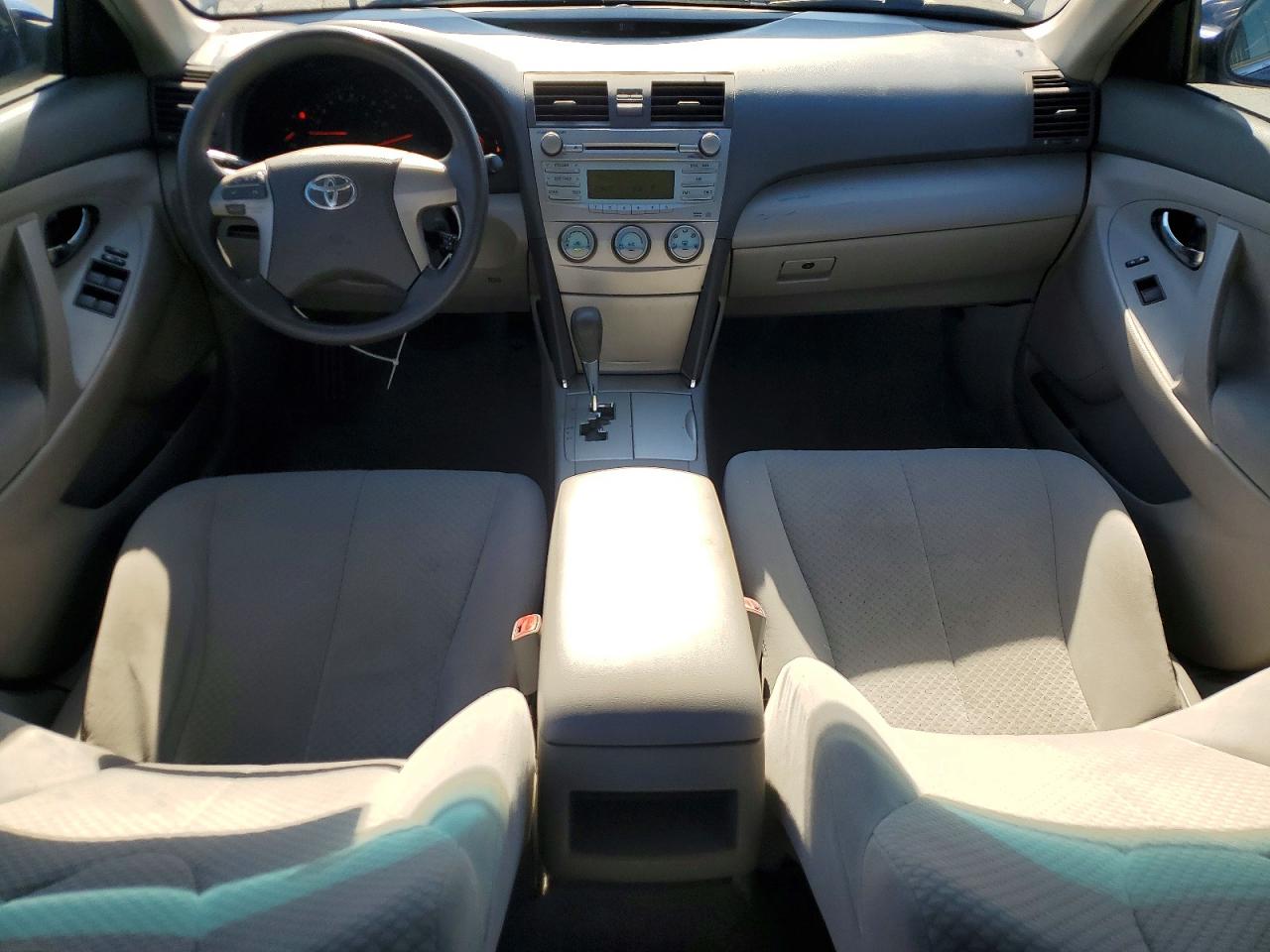 2009 Toyota Camry Le Blue vin: 4T1BE46KX9U322303