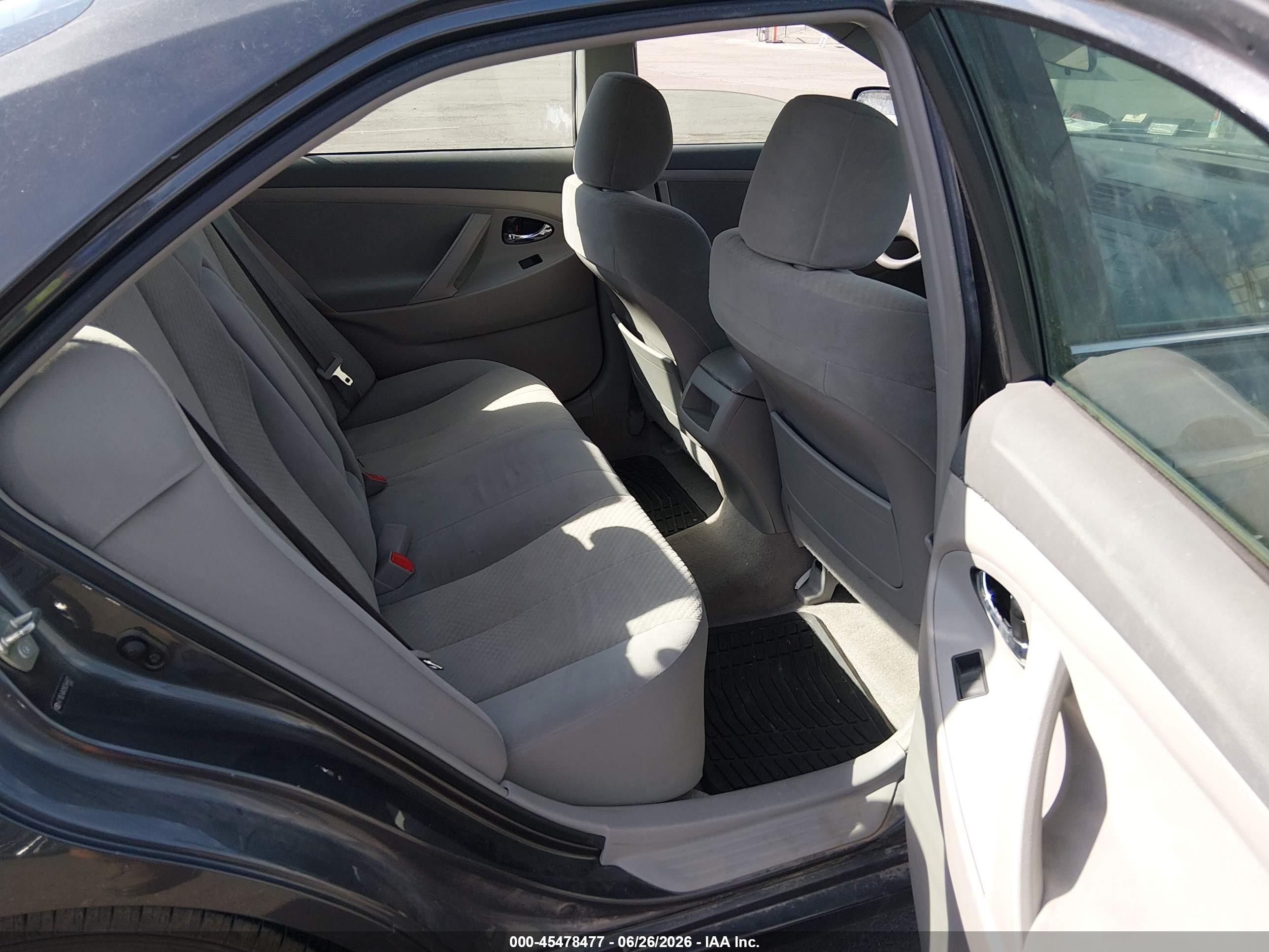 2009 Toyota Camry Le Gray vin: 4T1BE46KX9U344401