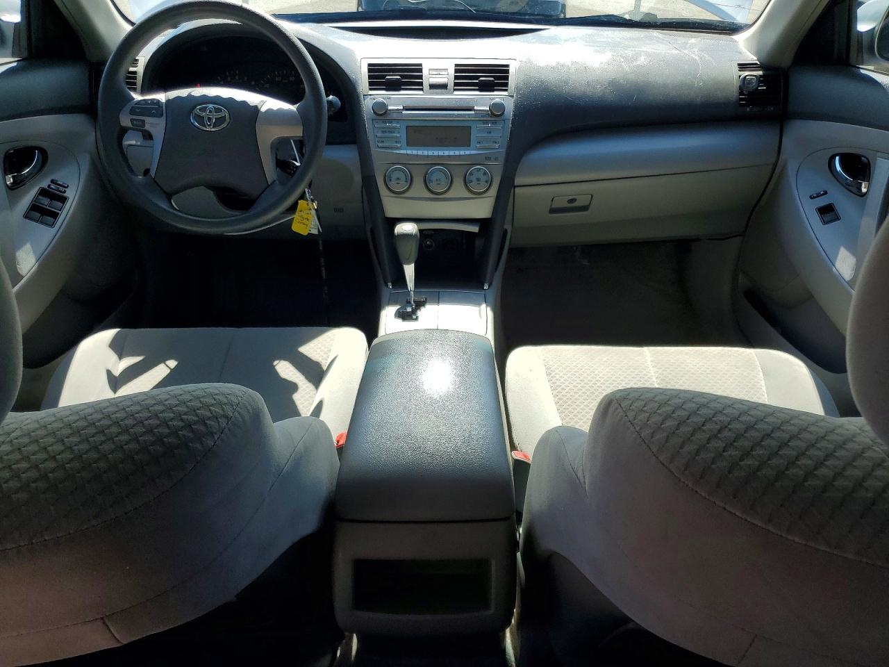2009 Toyota Camry Base Silver vin: 4T1BE46KX9U348903