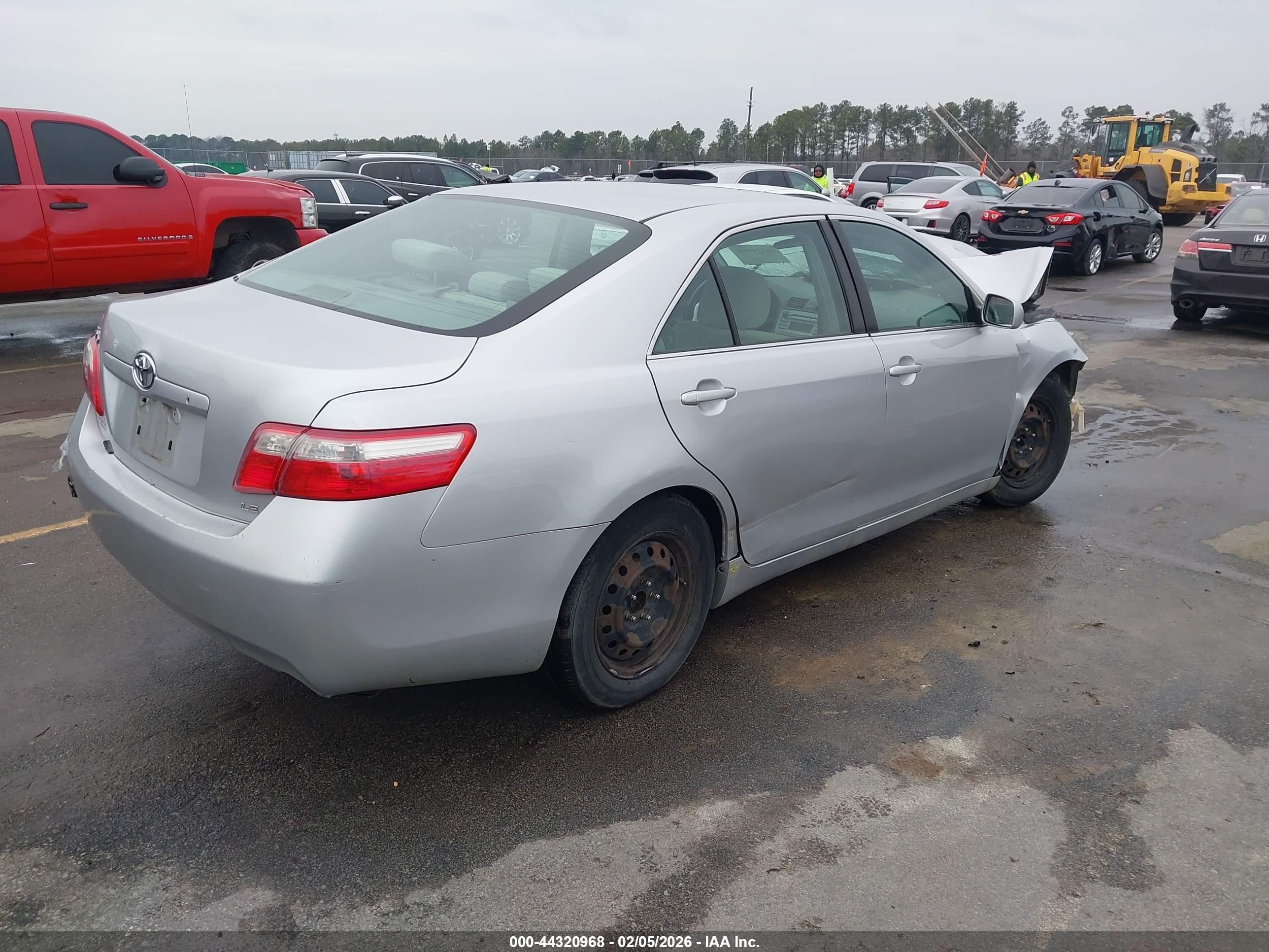 2009 Toyota Camry Le Silver vin: 4T1BE46KX9U350098