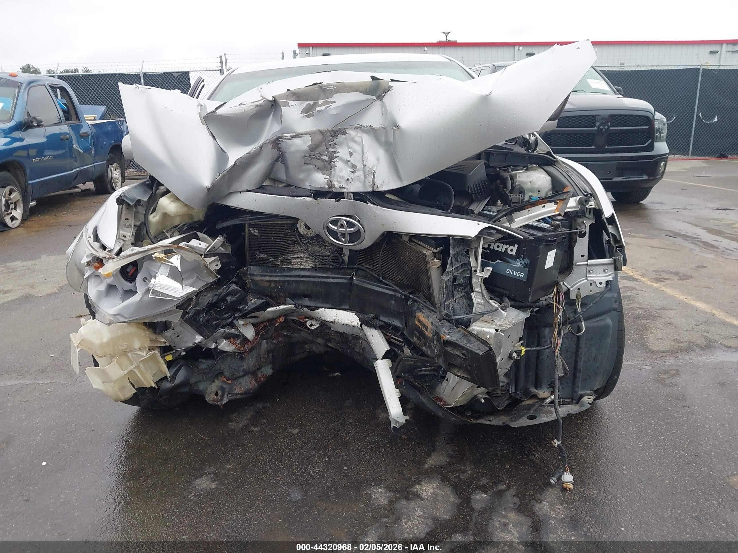 2009 Toyota Camry Le Silver vin: 4T1BE46KX9U350098