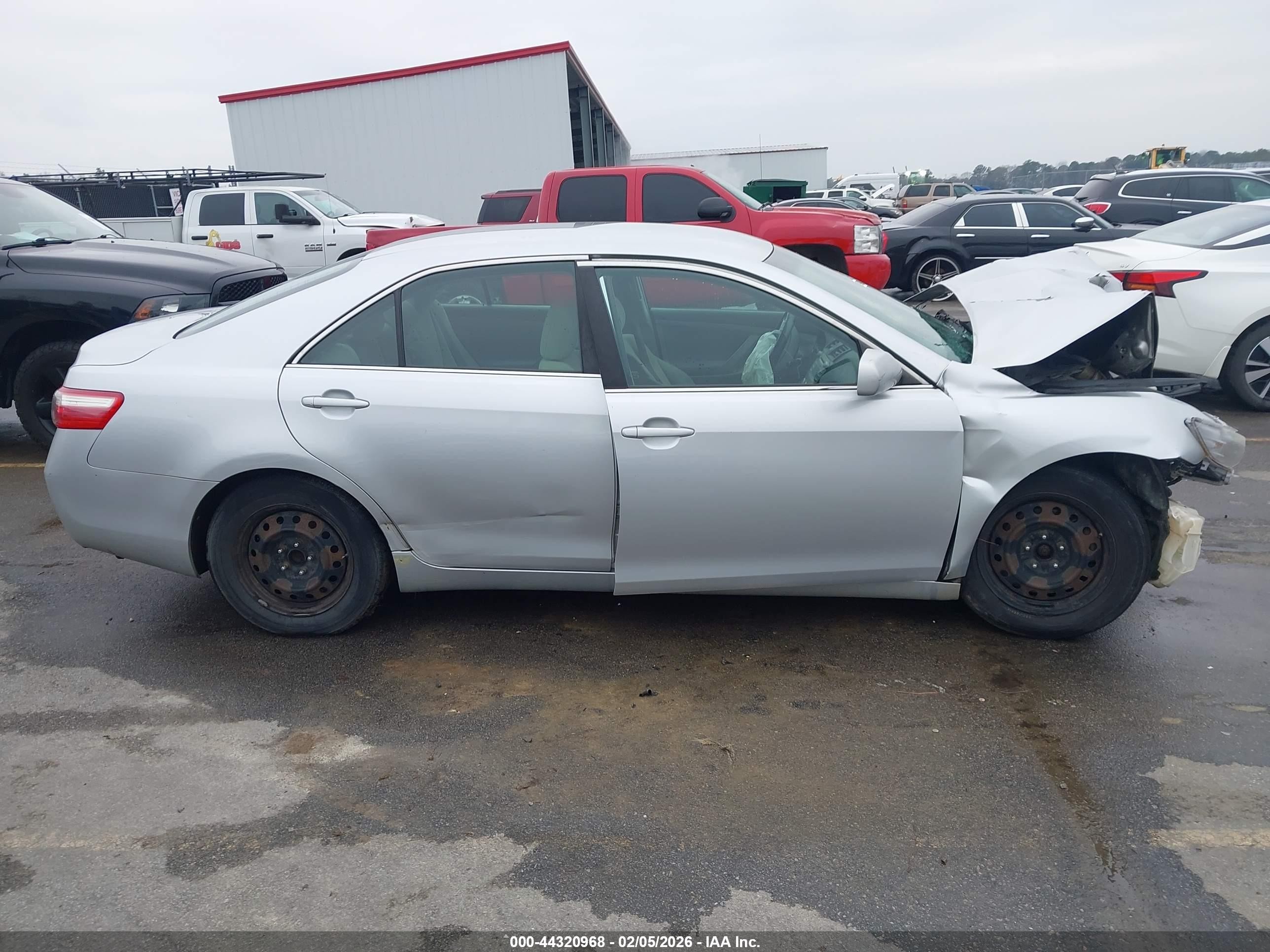 2009 Toyota Camry Le Silver vin: 4T1BE46KX9U350098