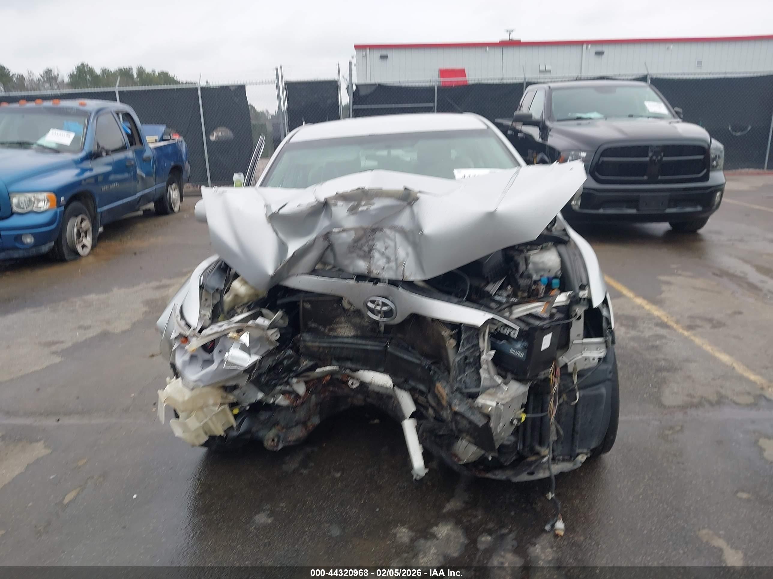 2009 Toyota Camry Le Silver vin: 4T1BE46KX9U350098