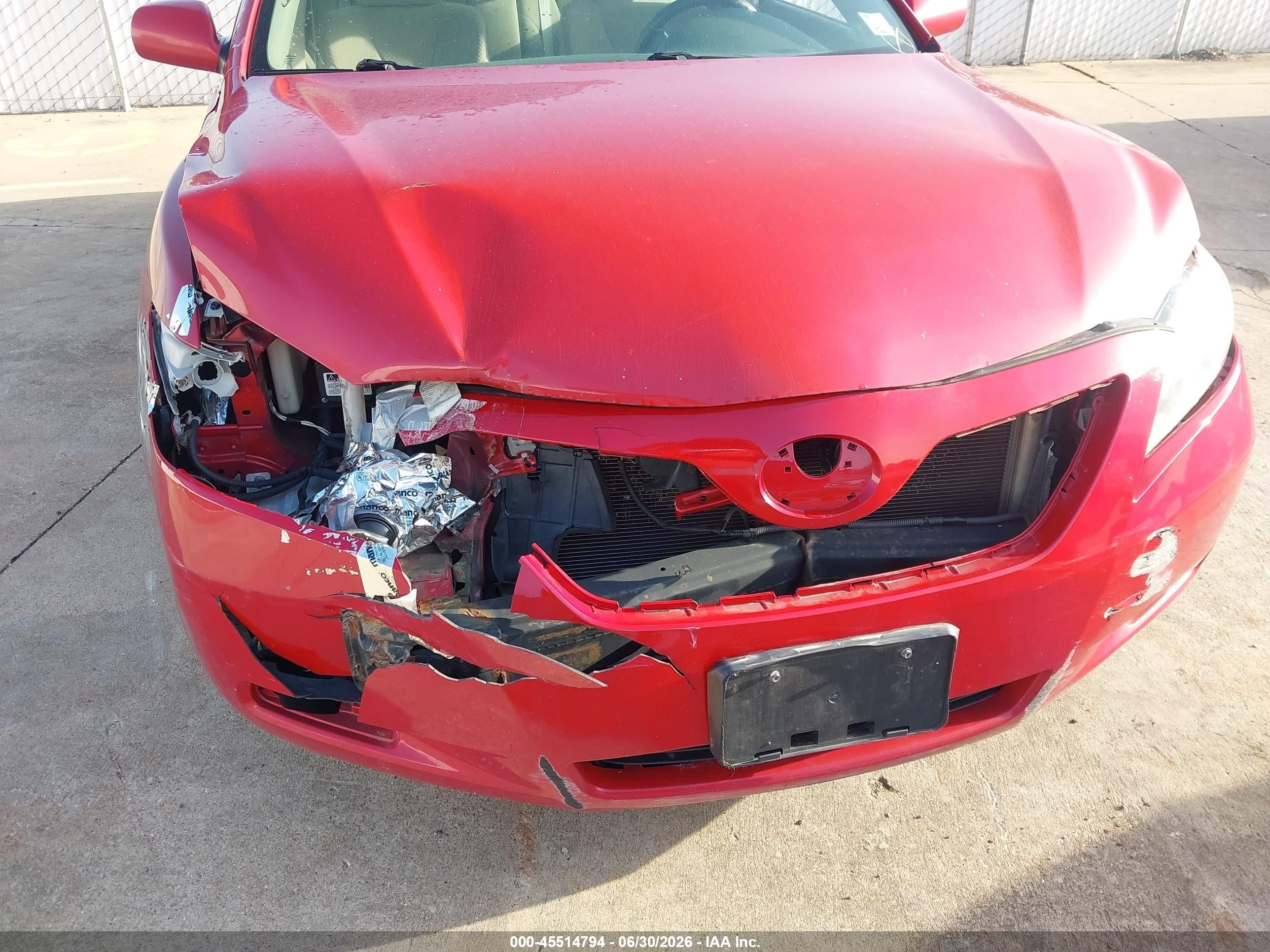 2009 Toyota Camry Le Red vin: 4T1BE46KX9U360310