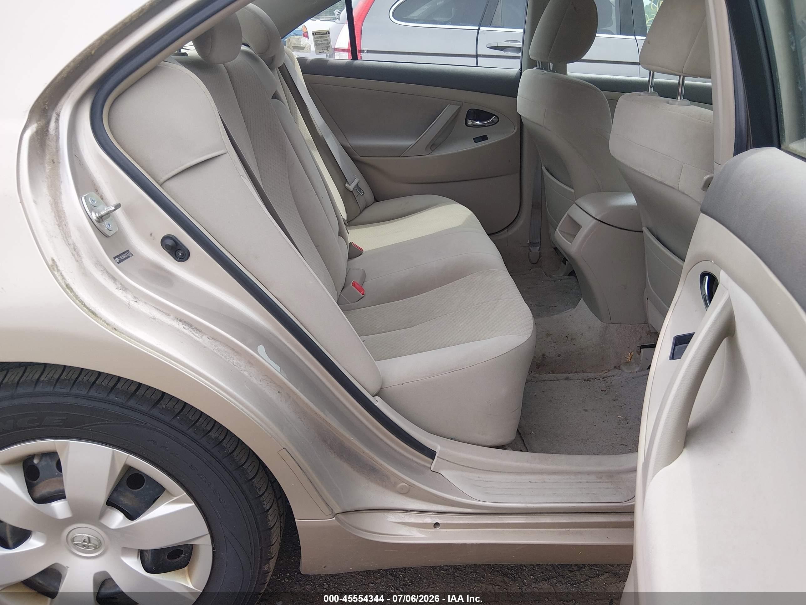 2009 Toyota Camry Le Tan vin: 4T1BE46KX9U367578