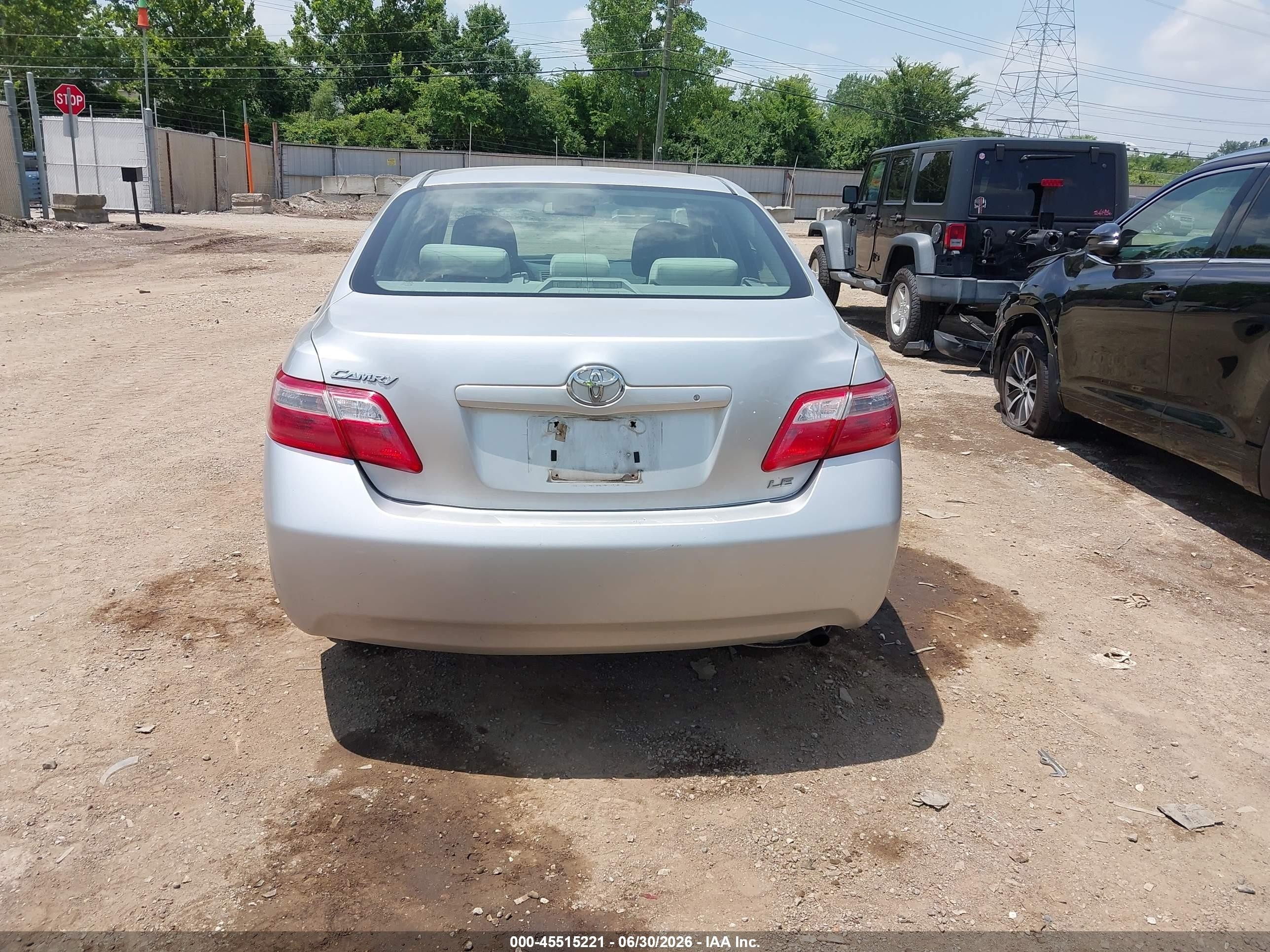 2009 Toyota Camry Le Silver vin: 4T1BE46KX9U386602