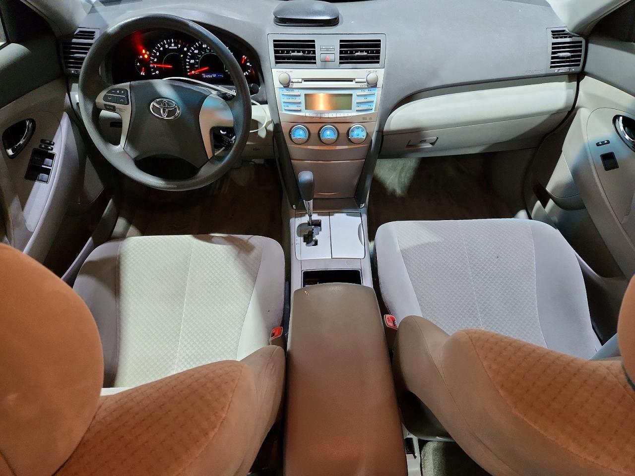 2009 Toyota Camry Le Gray vin: 4T1BE46KX9U388978
