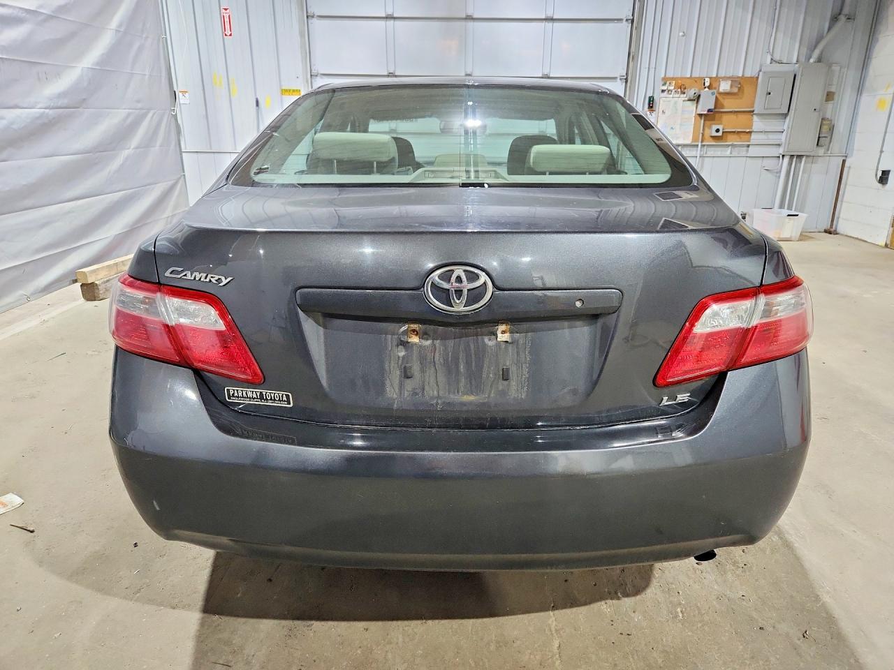 2009 Toyota Camry Le Gray vin: 4T1BE46KX9U388978