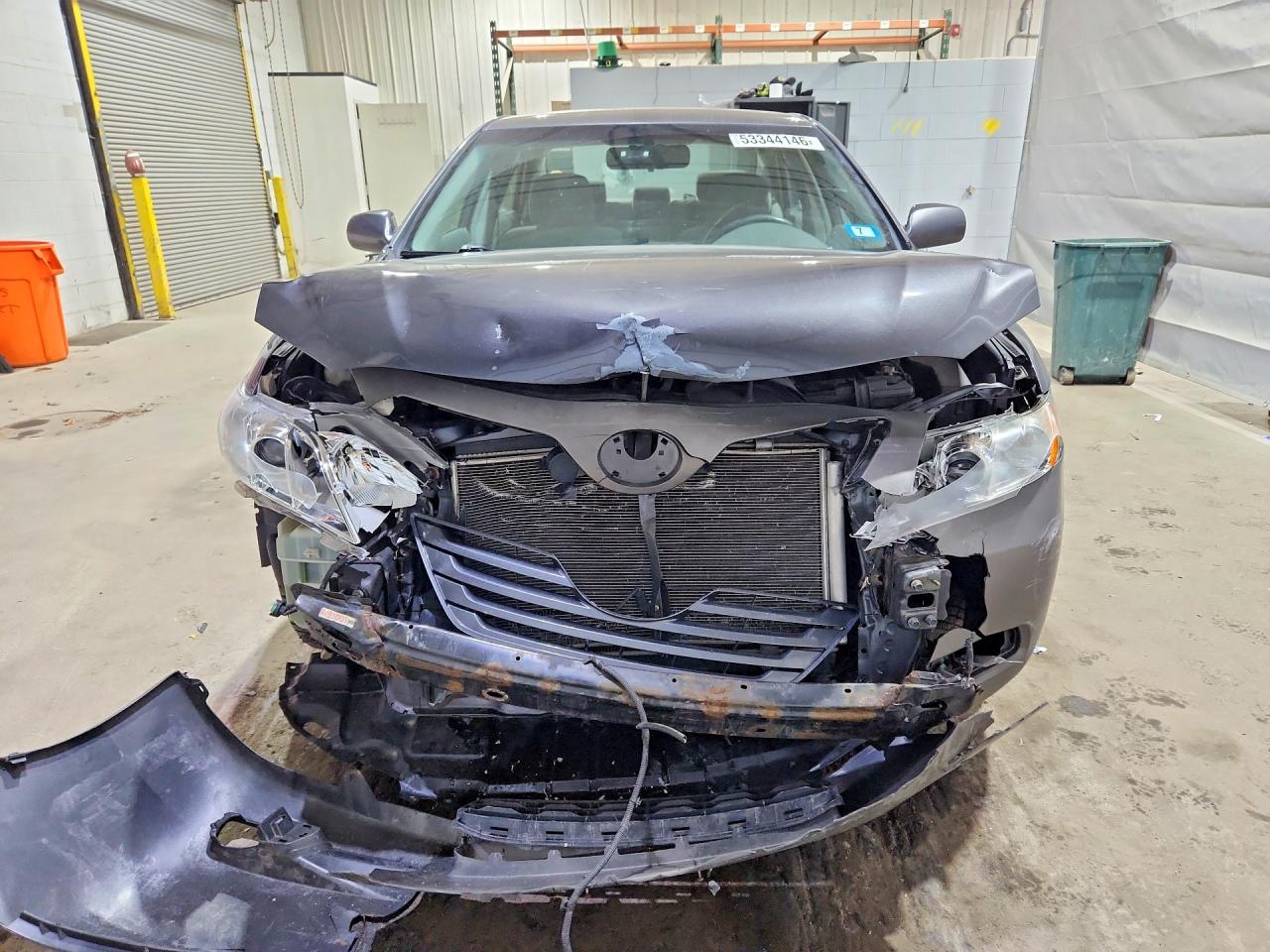 2009 Toyota Camry Le Gray vin: 4T1BE46KX9U388978