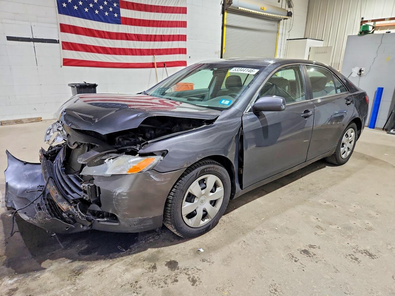 2009 Toyota Camry Le Gray vin: 4T1BE46KX9U388978