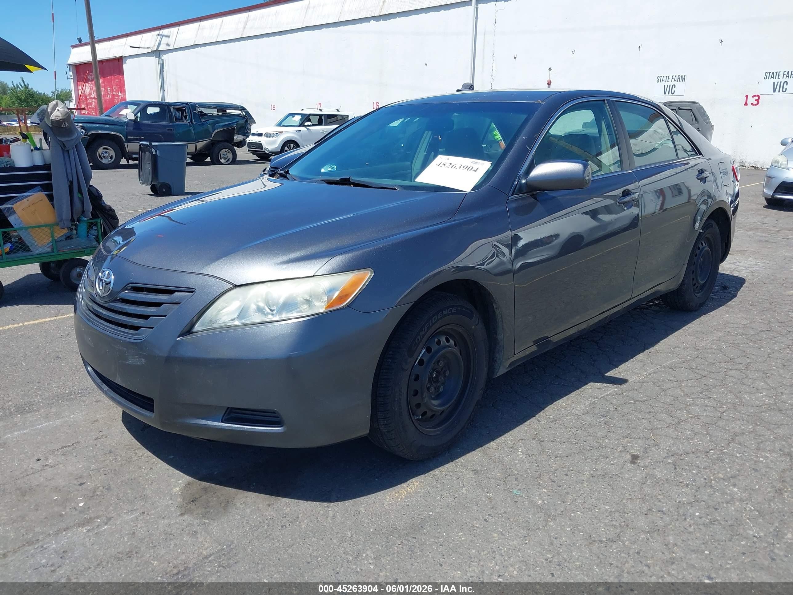 2009 Toyota Camry Le Gray vin: 4T1BE46KX9U393873