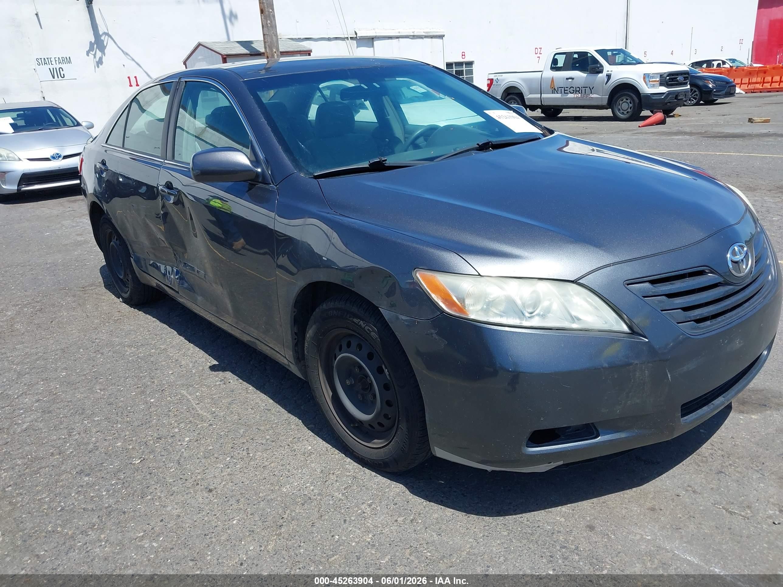 2009 Toyota Camry Le Gray vin: 4T1BE46KX9U393873