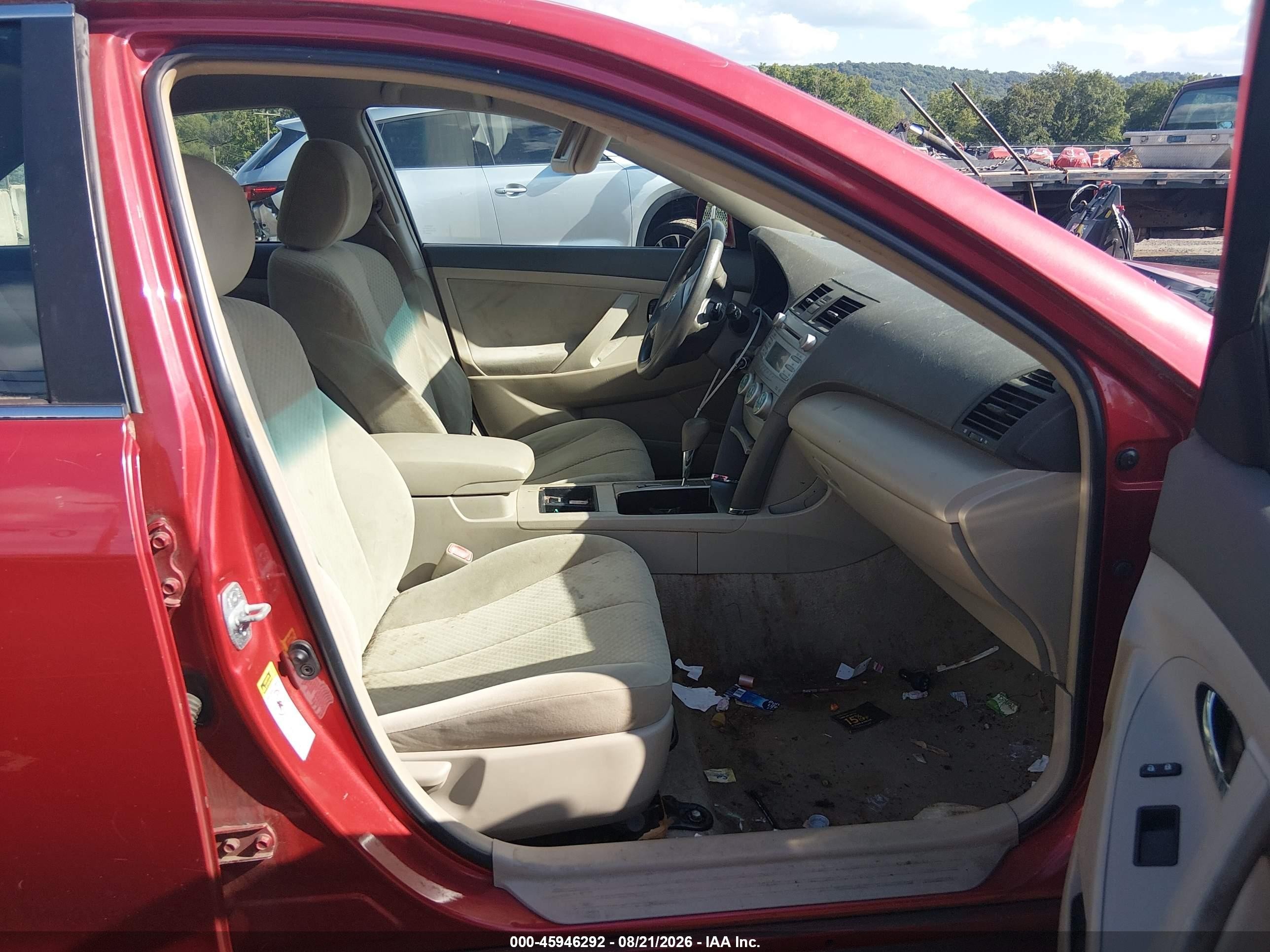 2009 Toyota Camry Le Красный vin: 4T1BE46KX9U398720