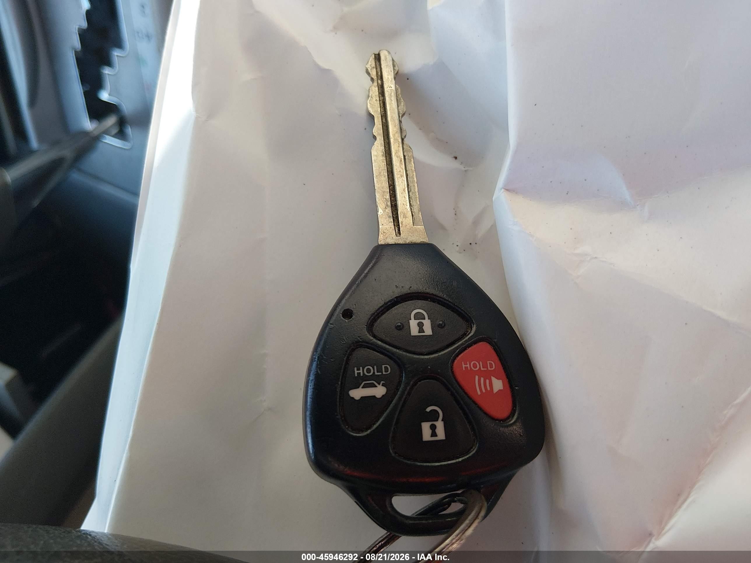 2009 Toyota Camry Le Красный vin: 4T1BE46KX9U398720