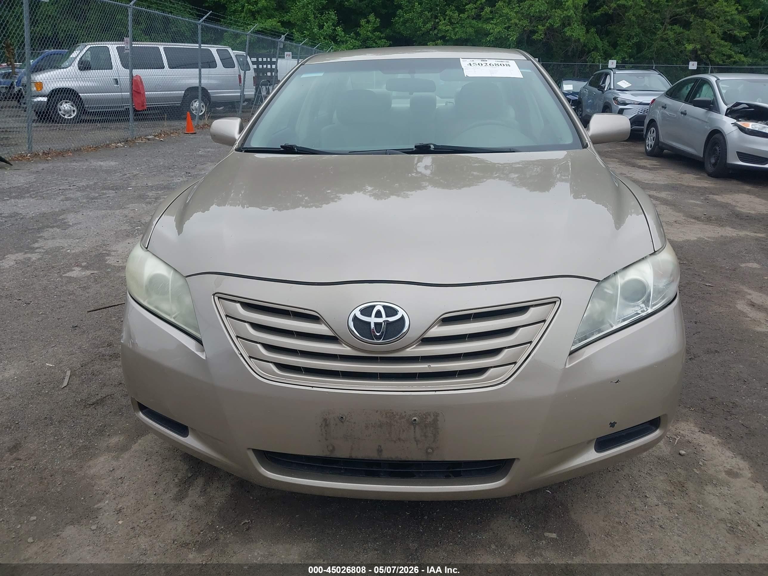 2009 Toyota Camry Le Gold vin: 4T1BE46KX9U408307