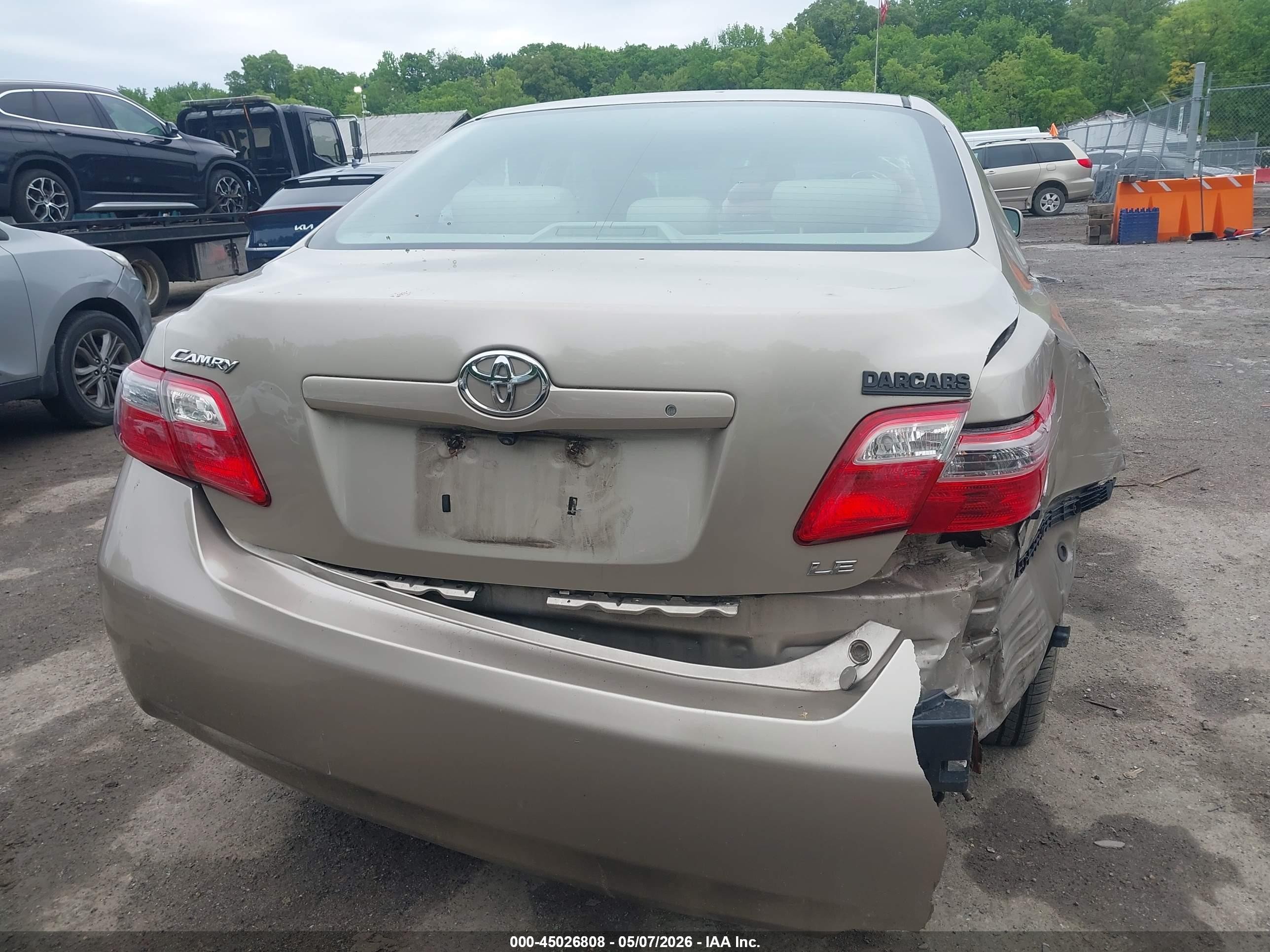 2009 Toyota Camry Le Gold vin: 4T1BE46KX9U408307