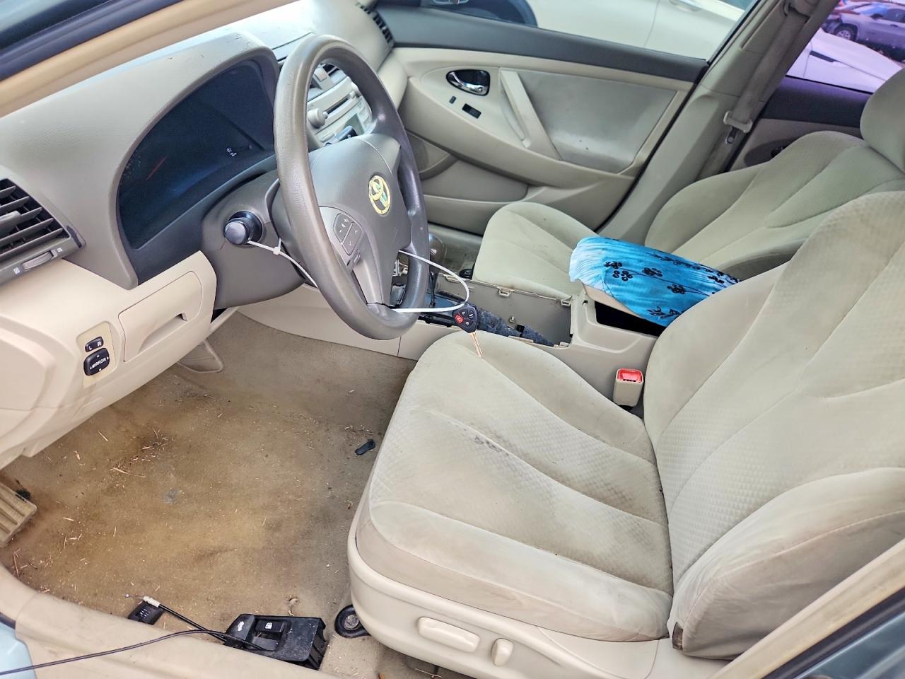 2009 Toyota Camry Le Green vin: 4T1BE46KX9U807671