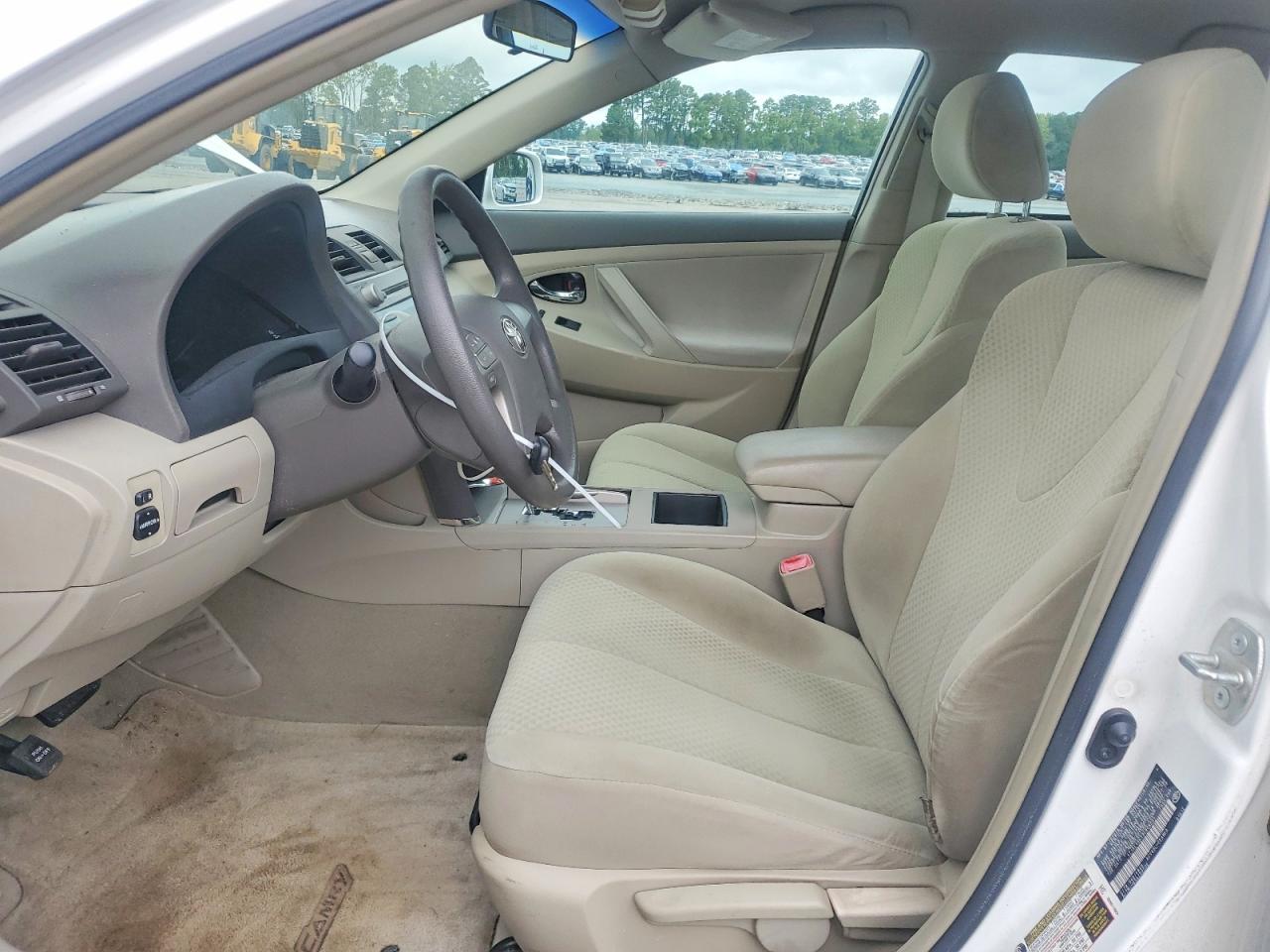 2009 Toyota Camry Base White vin: 4T1BE46KX9U808531