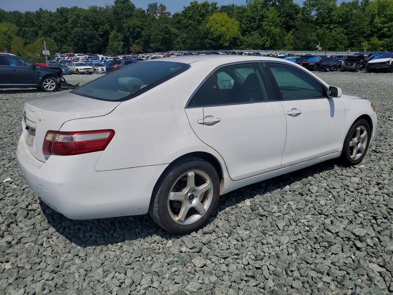 2009 Toyota Camry Le White vin: 4T1BE46KX9U823353