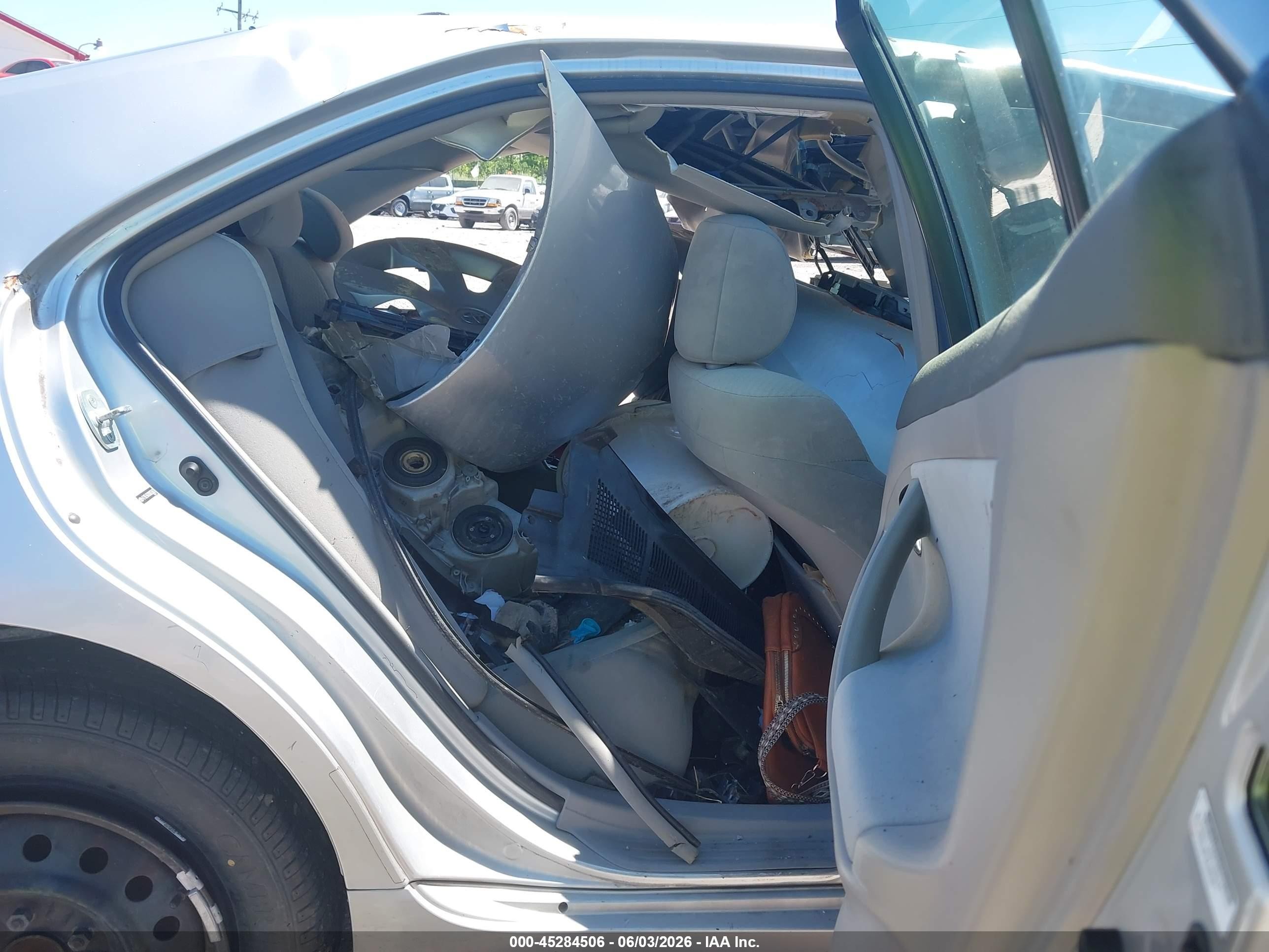 2009 Toyota Camry Le Silver vin: 4T1BE46KX9U835602