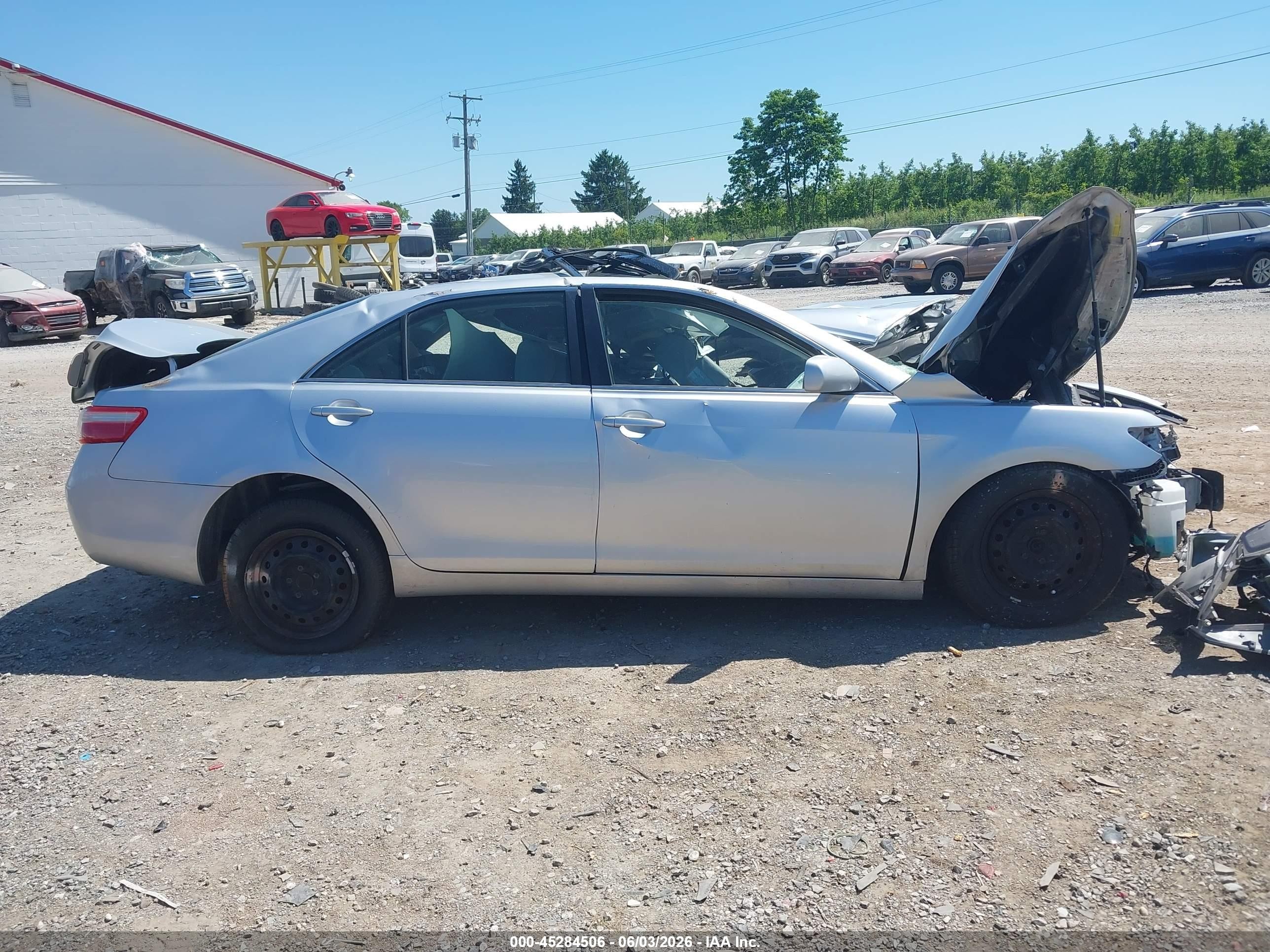2009 Toyota Camry Le Silver vin: 4T1BE46KX9U835602