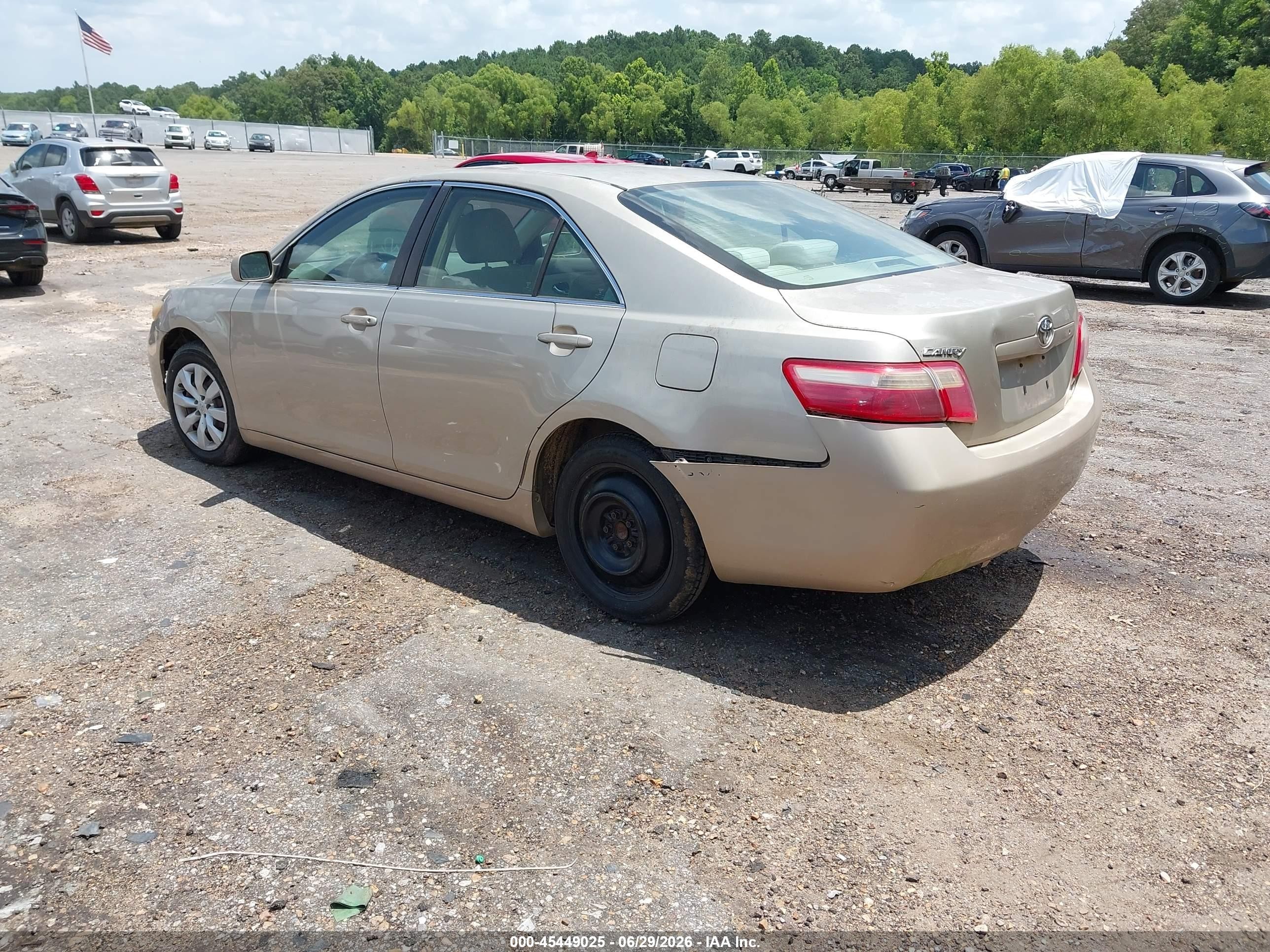 2009 Toyota Camry Le Gold vin: 4T1BE46KX9U835843