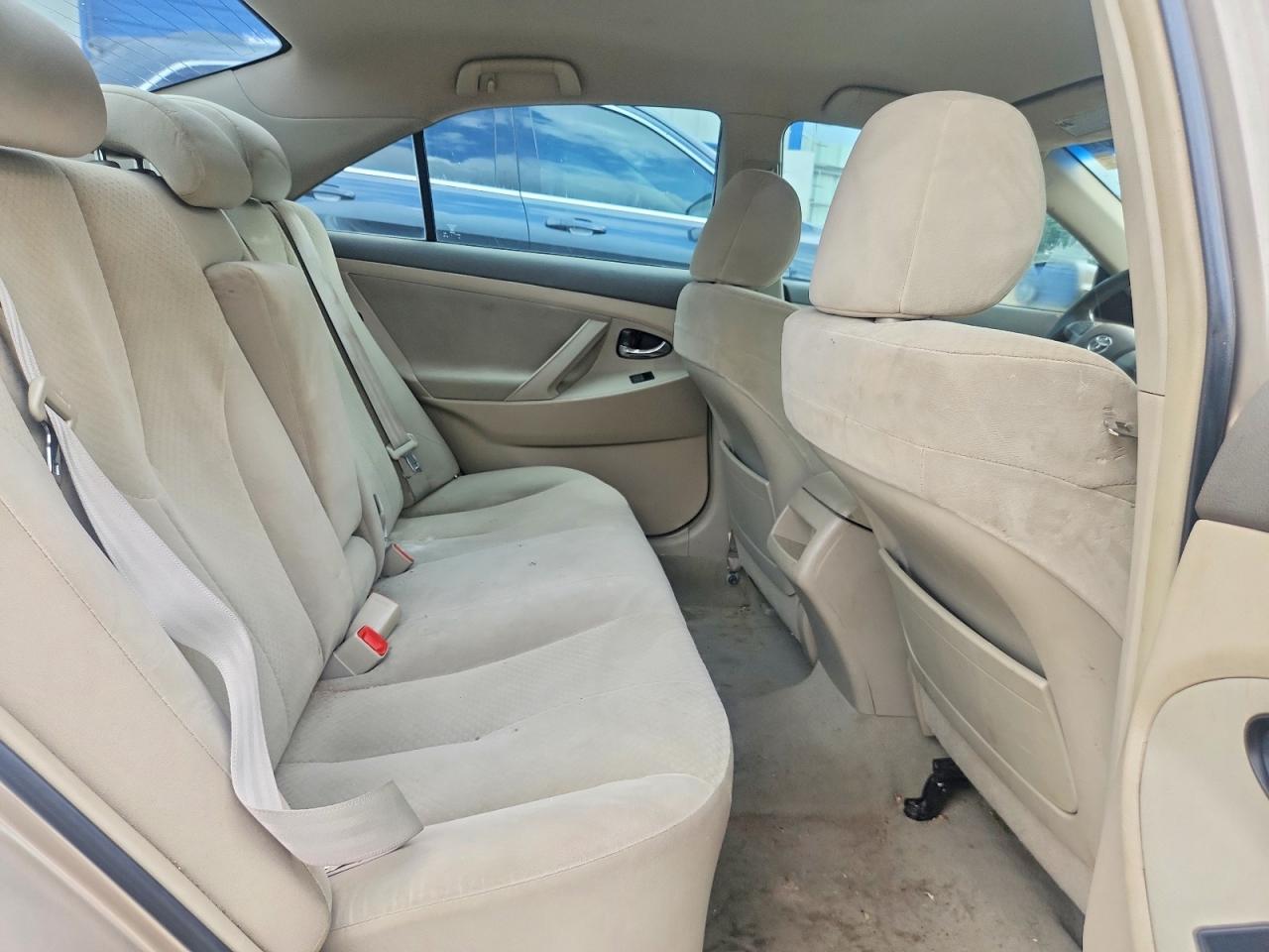 2009 Toyota Camry Base Gold vin: 4T1BE46KX9U877591
