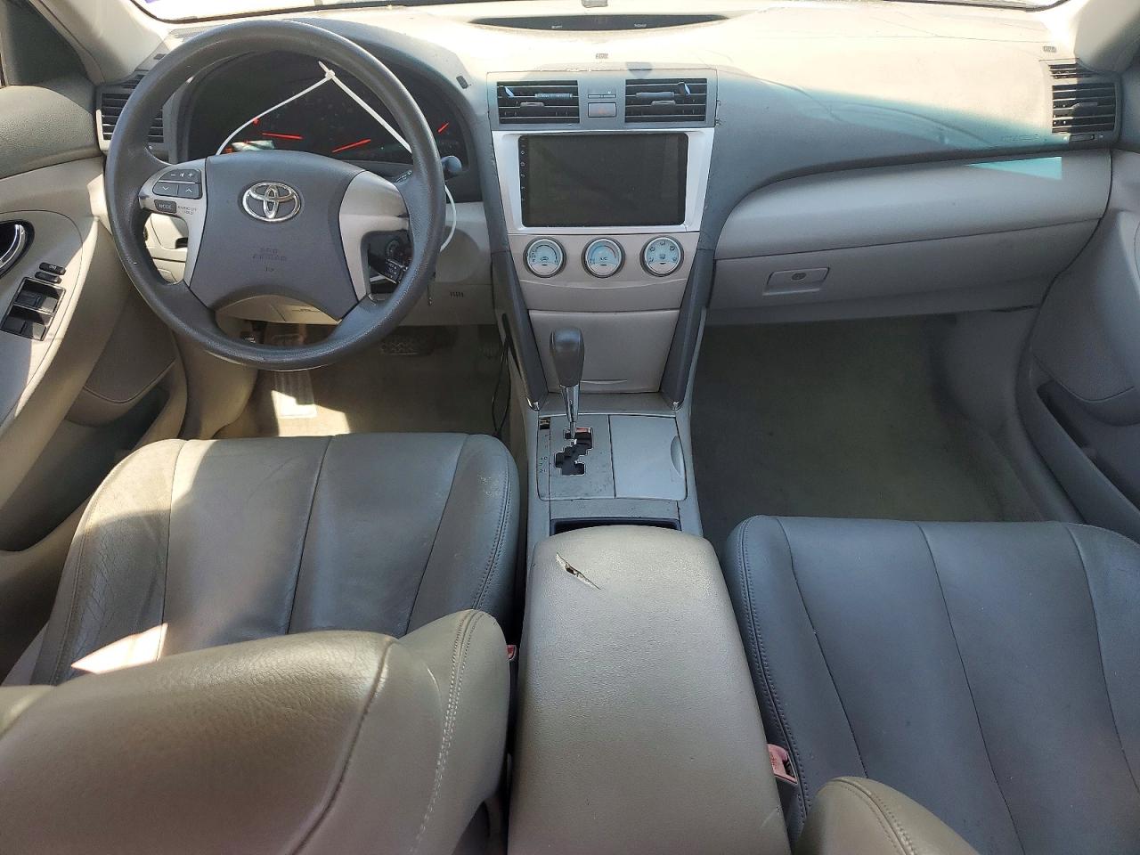 2009 Toyota Camry Le White vin: 4T1BE46KX9U881236