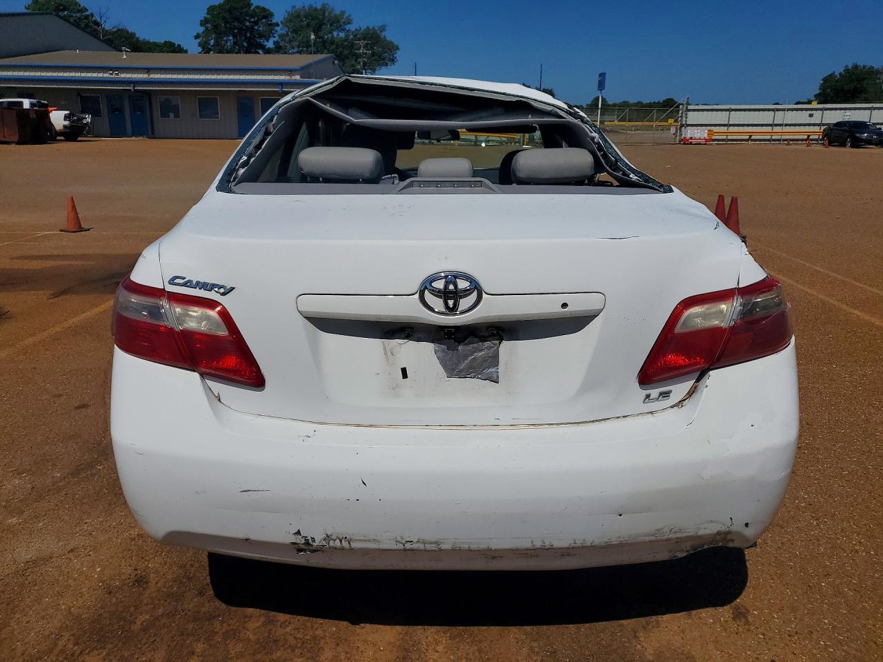 2009 Toyota Camry Le White vin: 4T1BE46KX9U881236