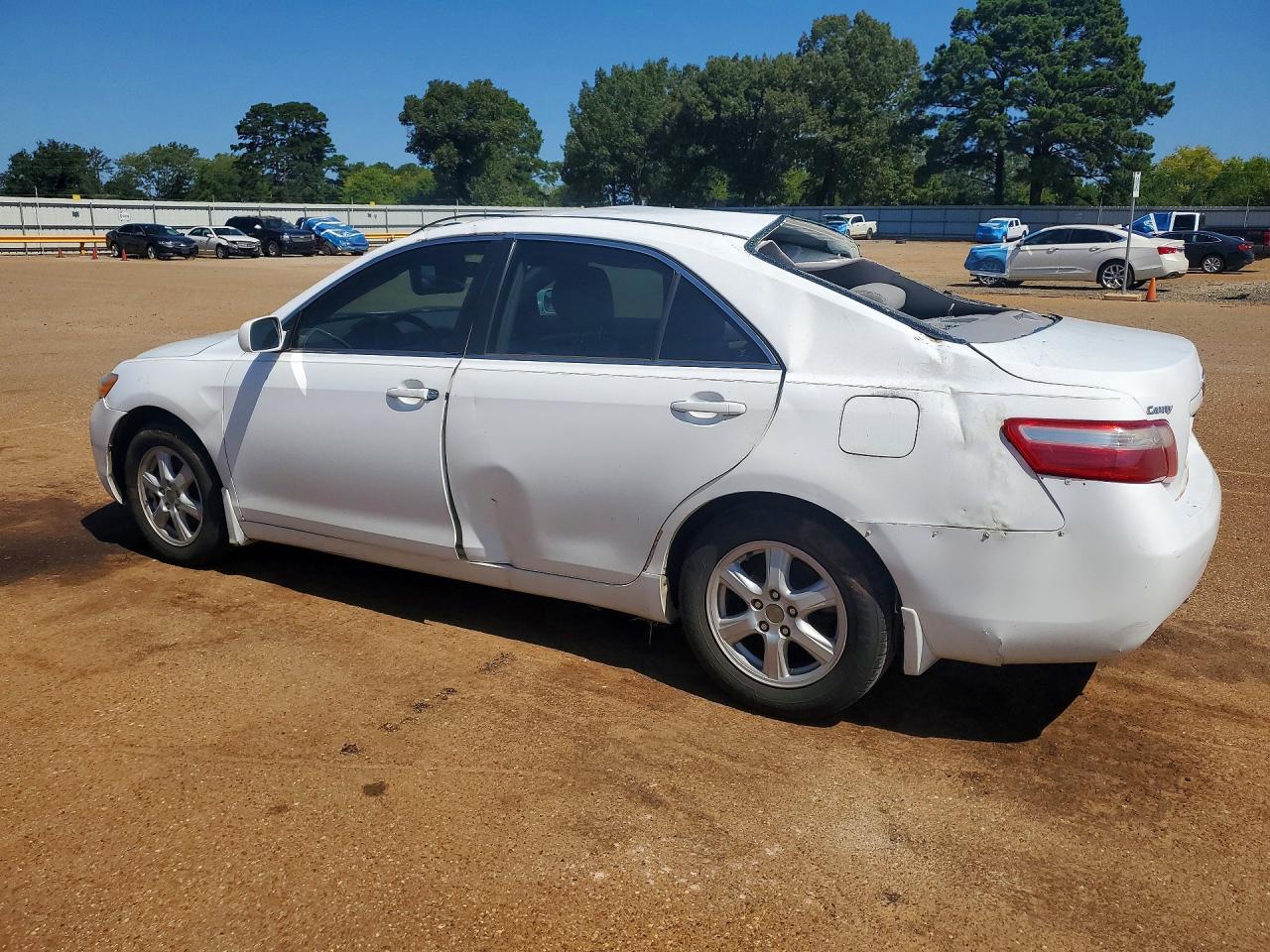 2009 Toyota Camry Le White vin: 4T1BE46KX9U881236