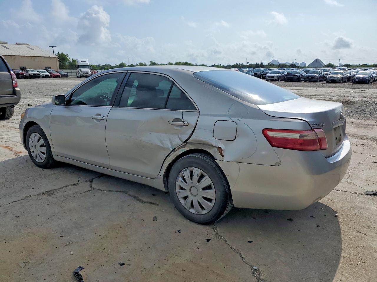 2009 Toyota Camry Le Серебряный vin: 4T1BE46KX9U898375
