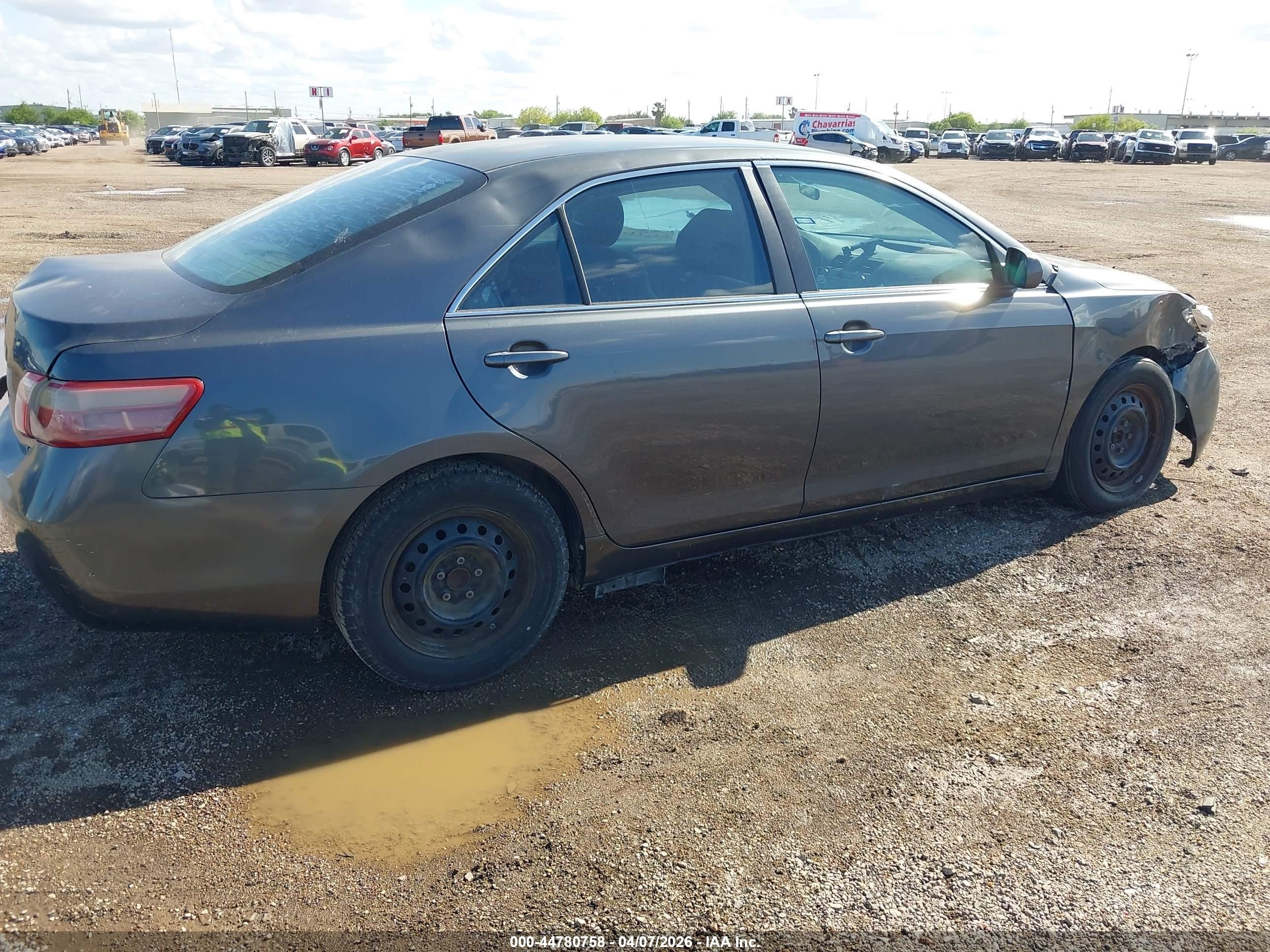 2009 Toyota Camry Le Gray vin: 4T1BE46KX9U901551