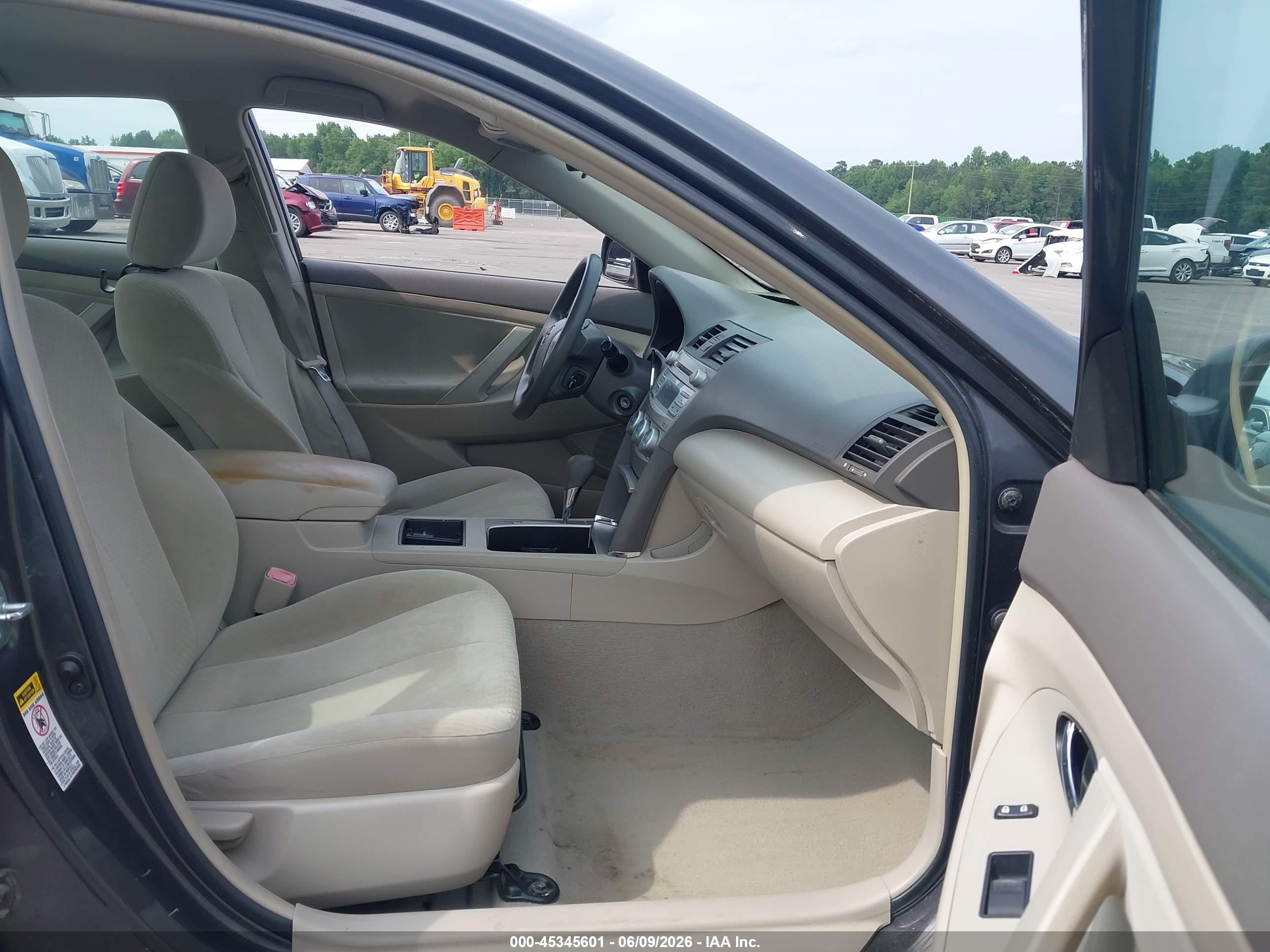 2009 Toyota Camry Le Серый vin: 4T1BE46KX9U917541