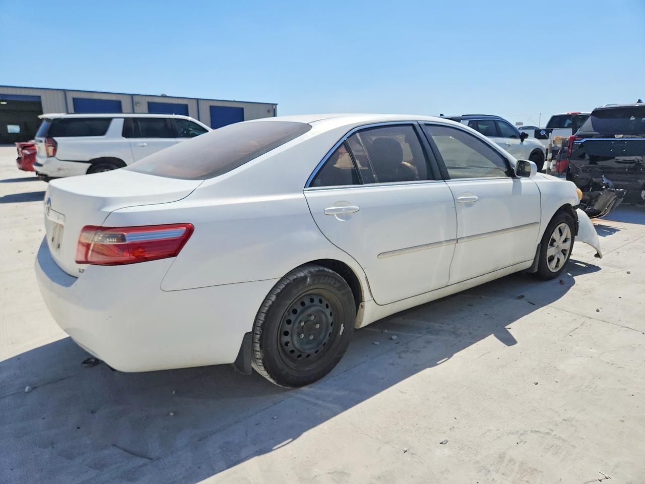 2009 Toyota Camry Le White vin: 4T1BE46KX9U918205