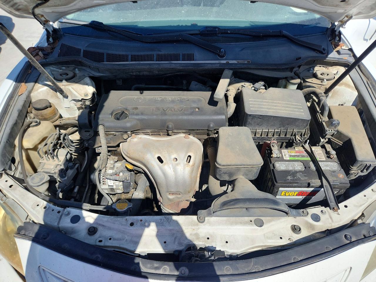 2009 Toyota Camry Le White vin: 4T1BE46KX9U918205