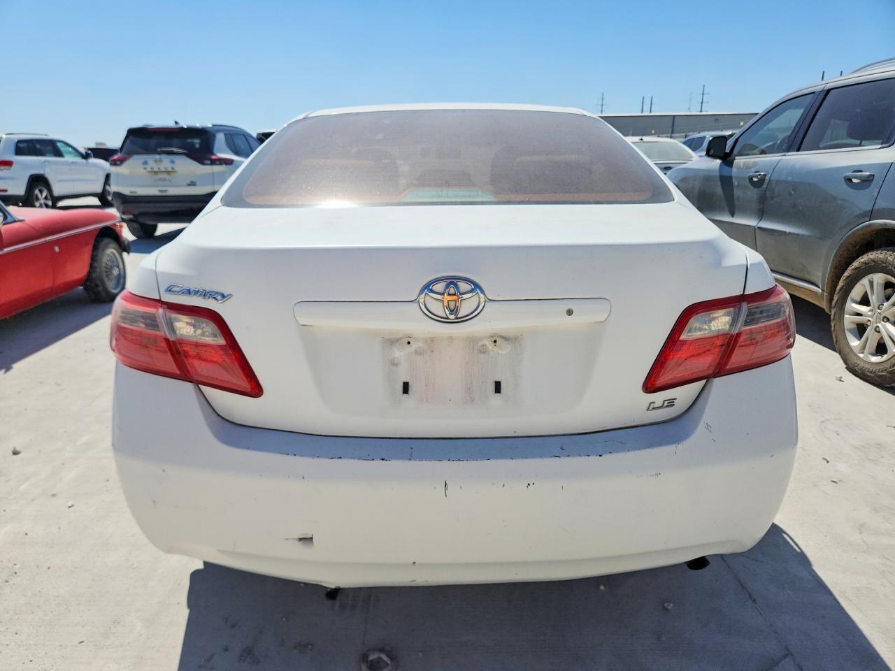 2009 Toyota Camry Le White vin: 4T1BE46KX9U918205