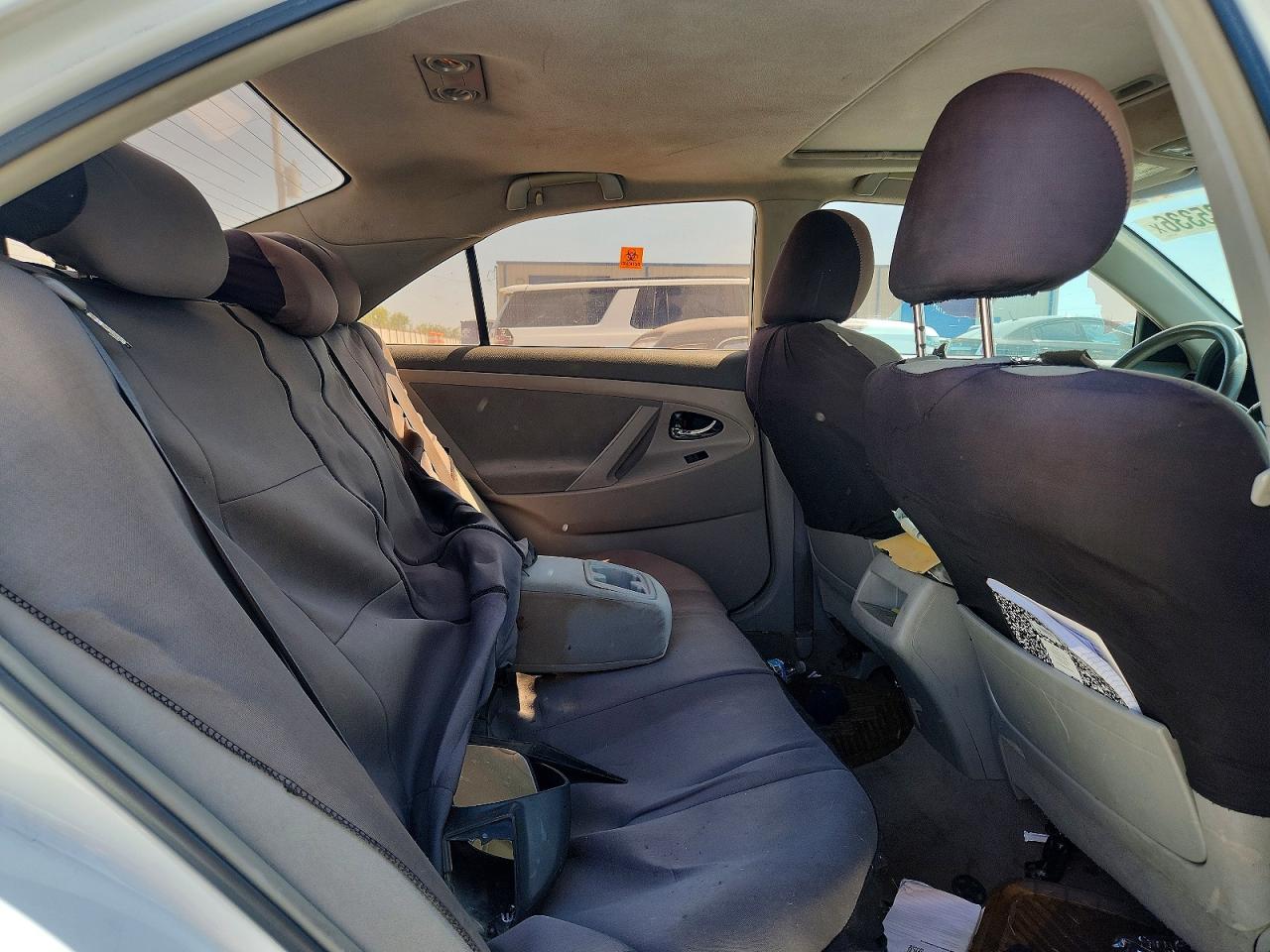2009 Toyota Camry Le White vin: 4T1BE46KX9U918205