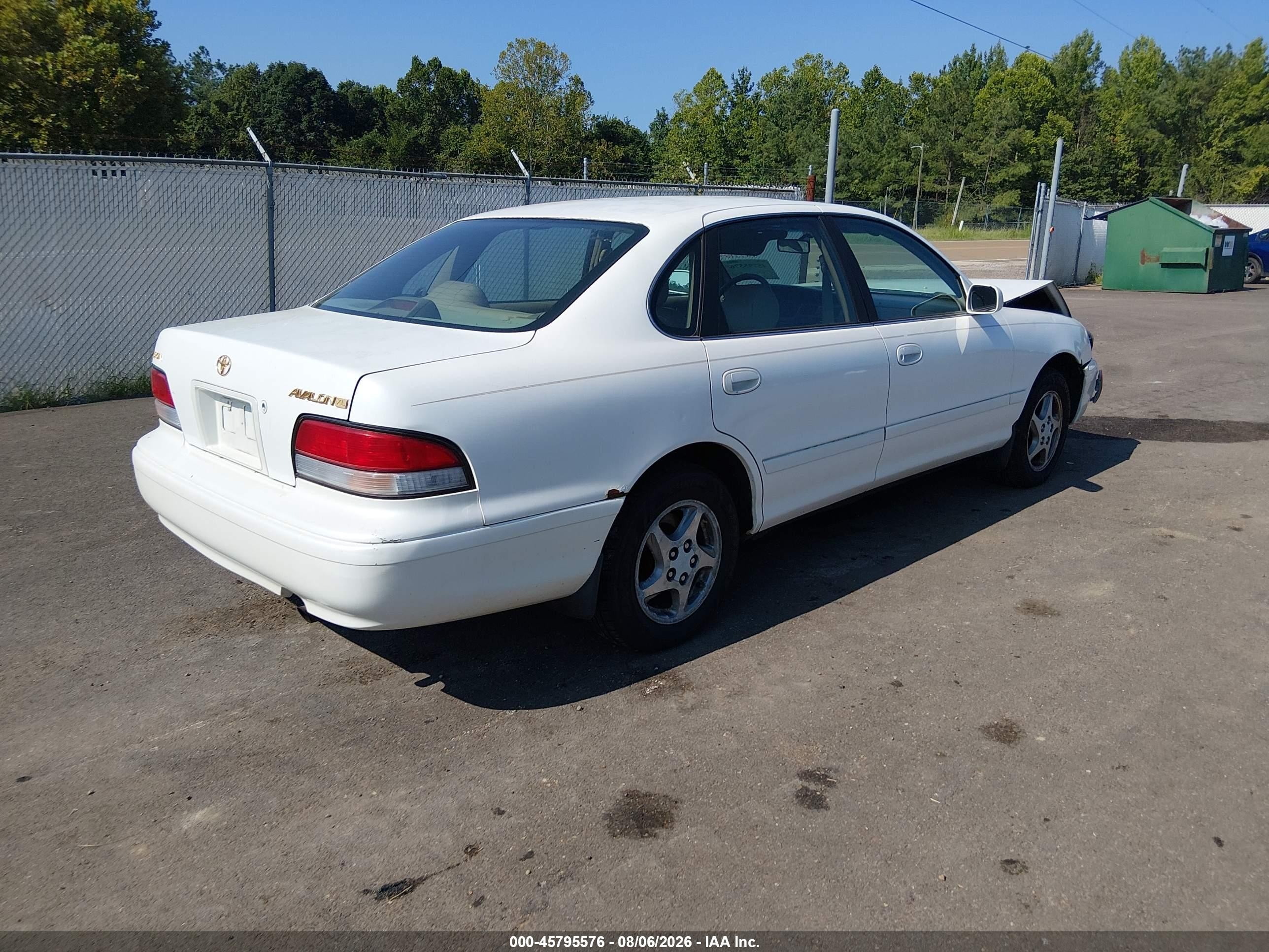 1997 Toyota Avalon Xl White vin: 4T1BF12B0VU165358