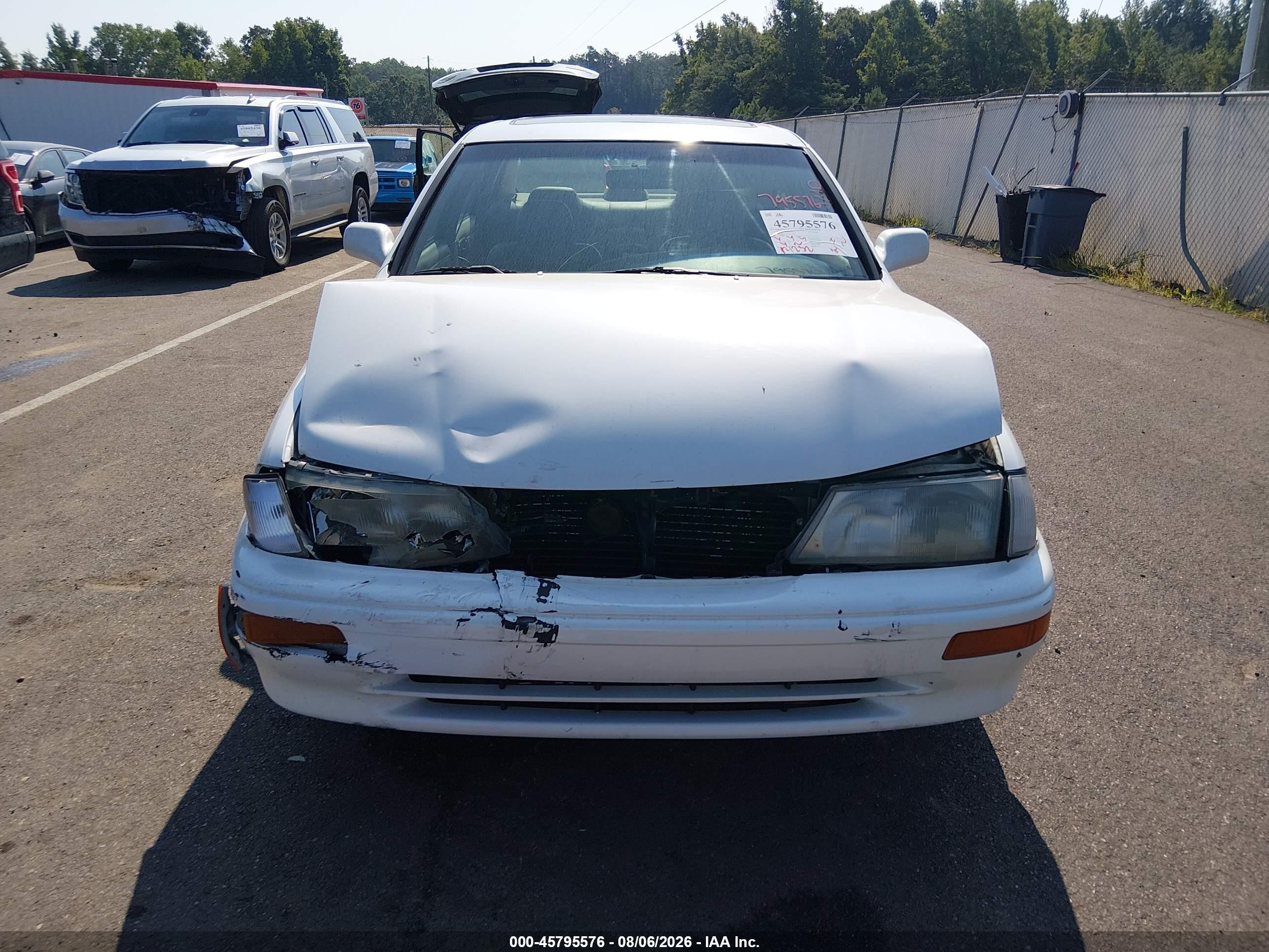 1997 Toyota Avalon Xl White vin: 4T1BF12B0VU165358