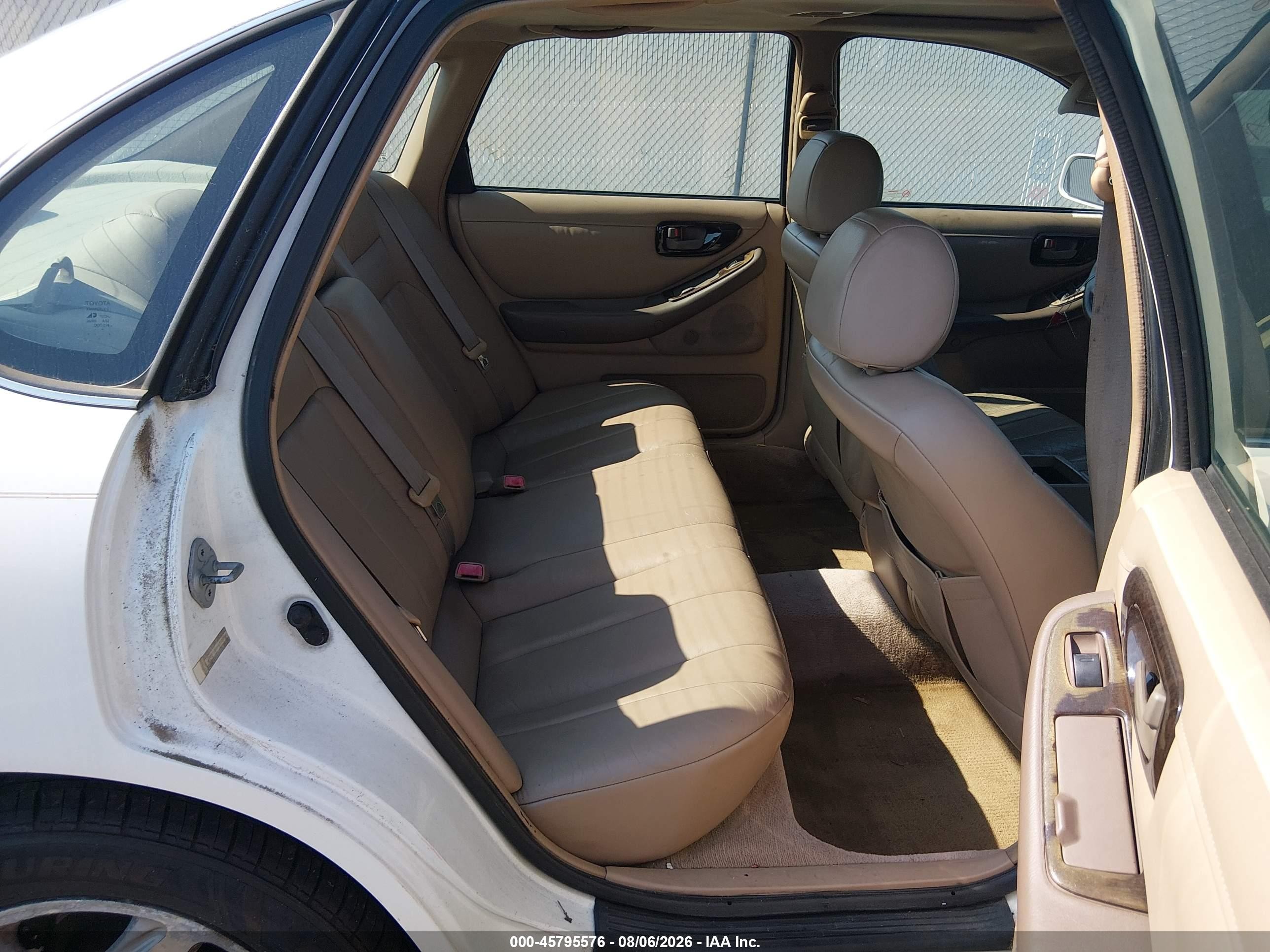 1997 Toyota Avalon Xl White vin: 4T1BF12B0VU165358