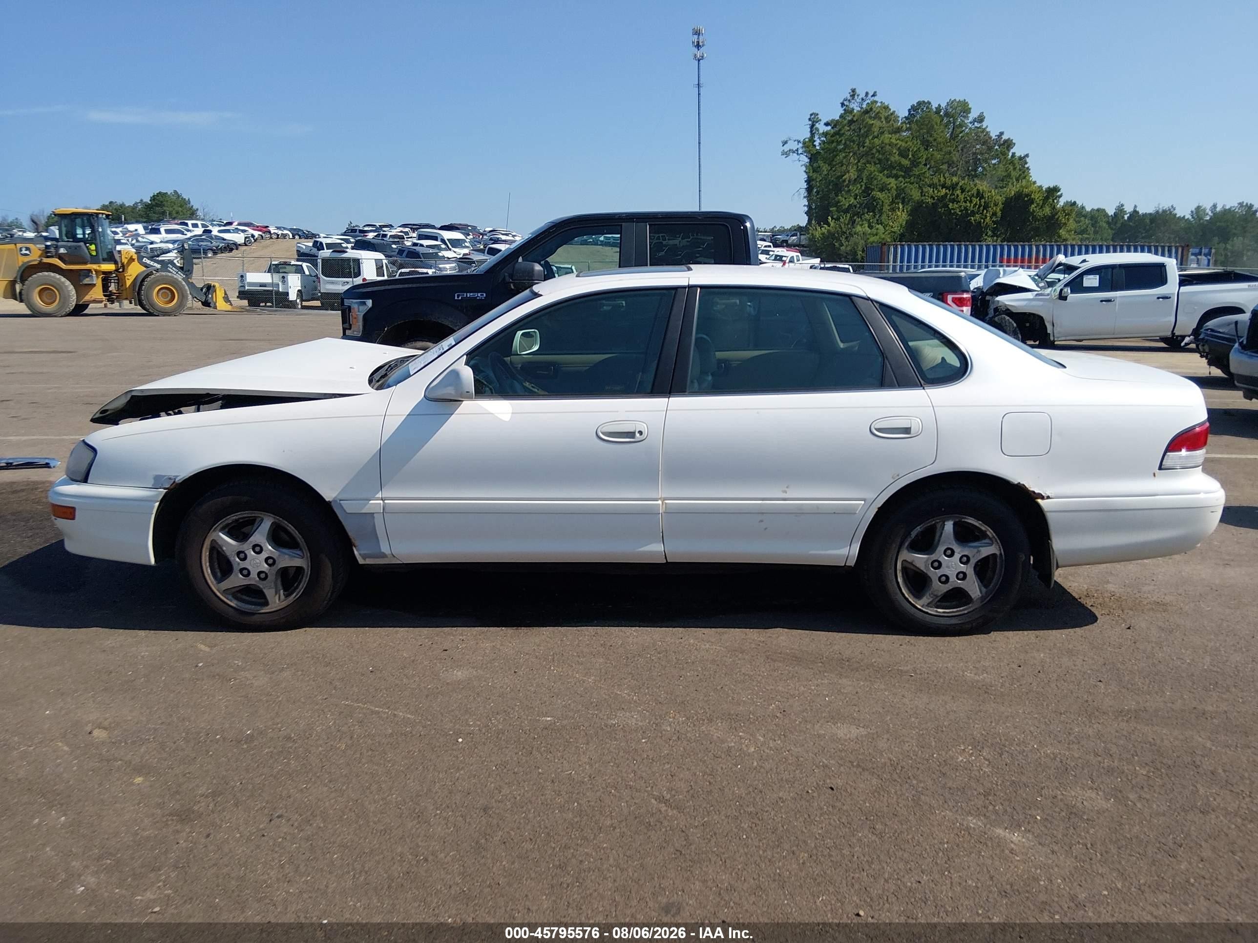1997 Toyota Avalon Xl White vin: 4T1BF12B0VU165358