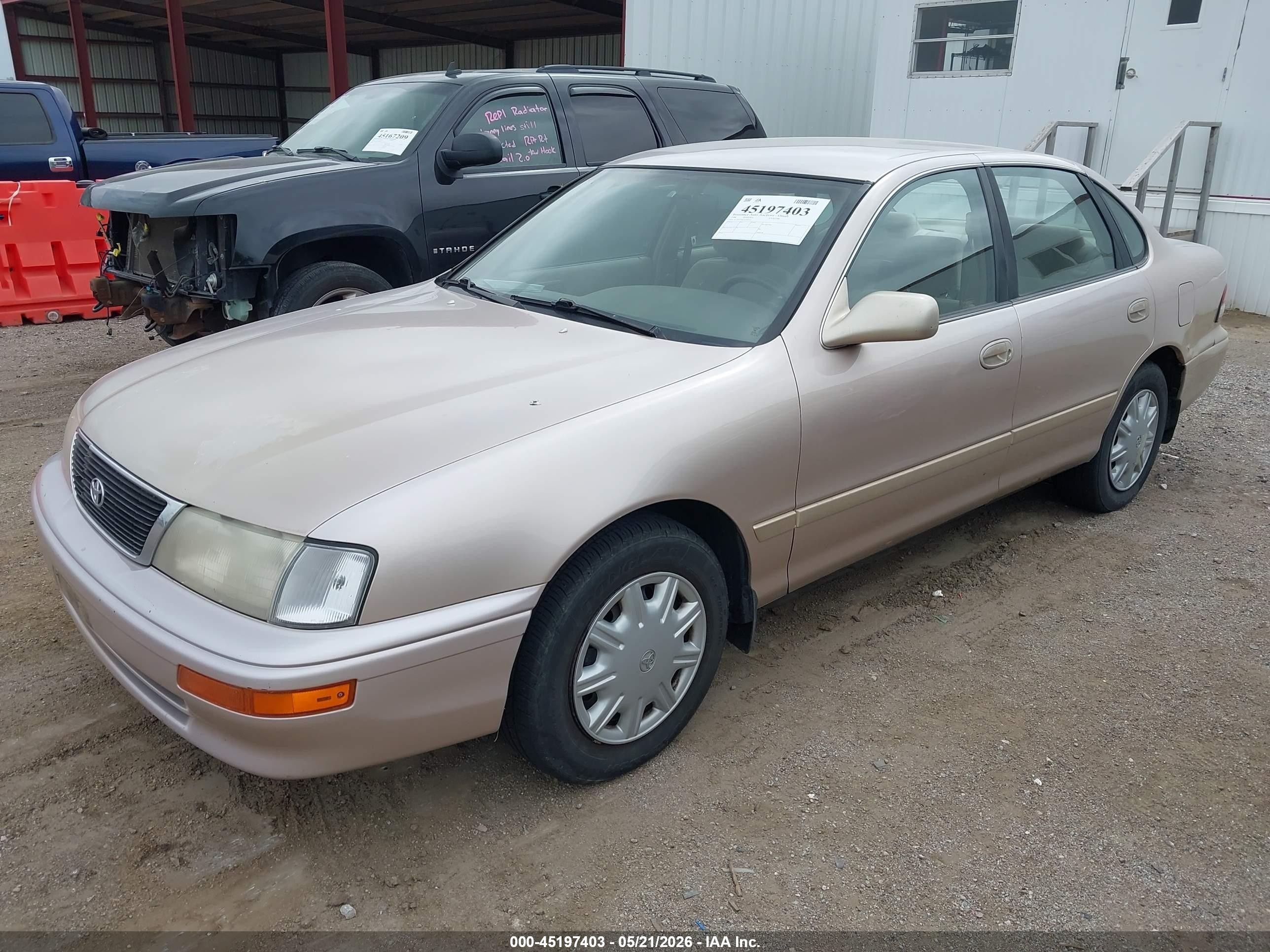 1996 Toyota Avalon Xl/xls Золотой vin: 4T1BF12B1TU090523