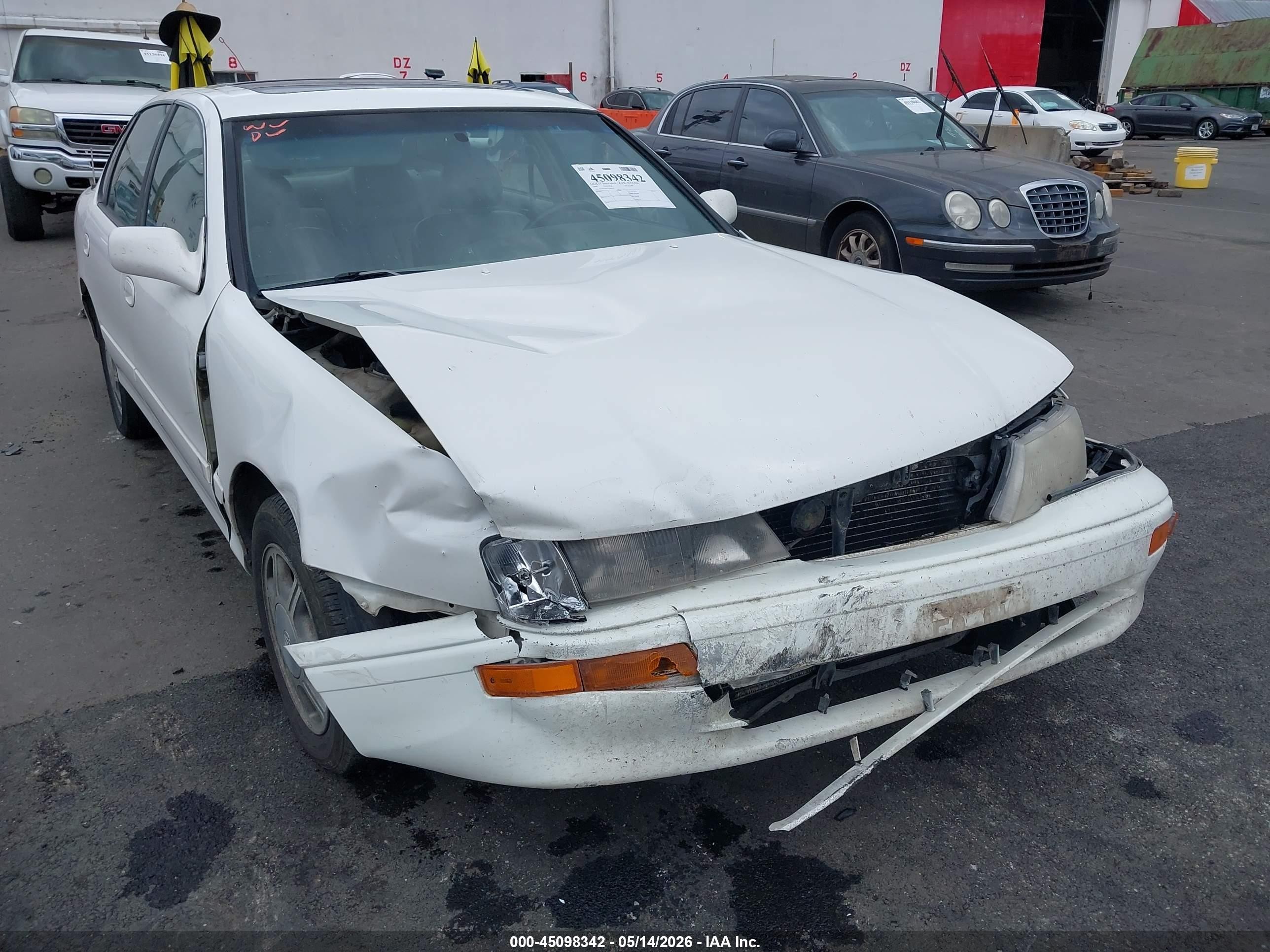 1996 Toyota Avalon Xl/xls Белый vin: 4T1BF12B1TU104162