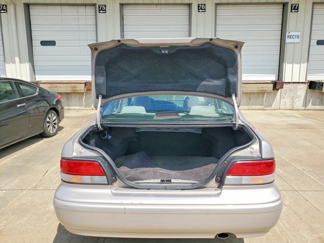 1997 Toyota Avalon Xl Gold vin: 4T1BF12B3VU182428