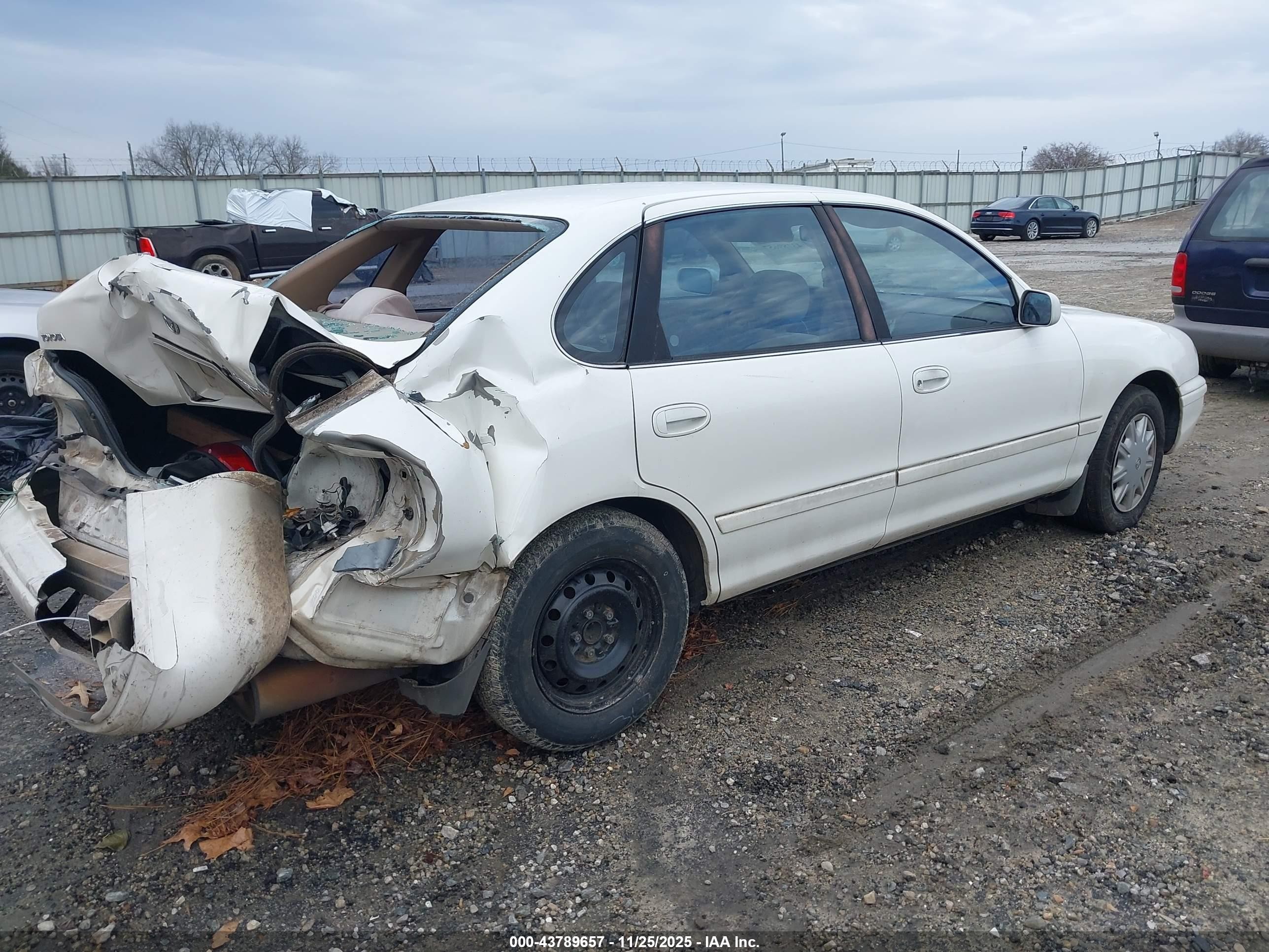 1996 Toyota Avalon Xl/xls White vin: 4T1BF12B4TU095294