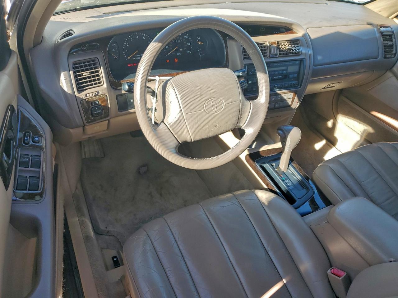 1997 Toyota Avalon White vin: 4T1BF12B4VU176816
