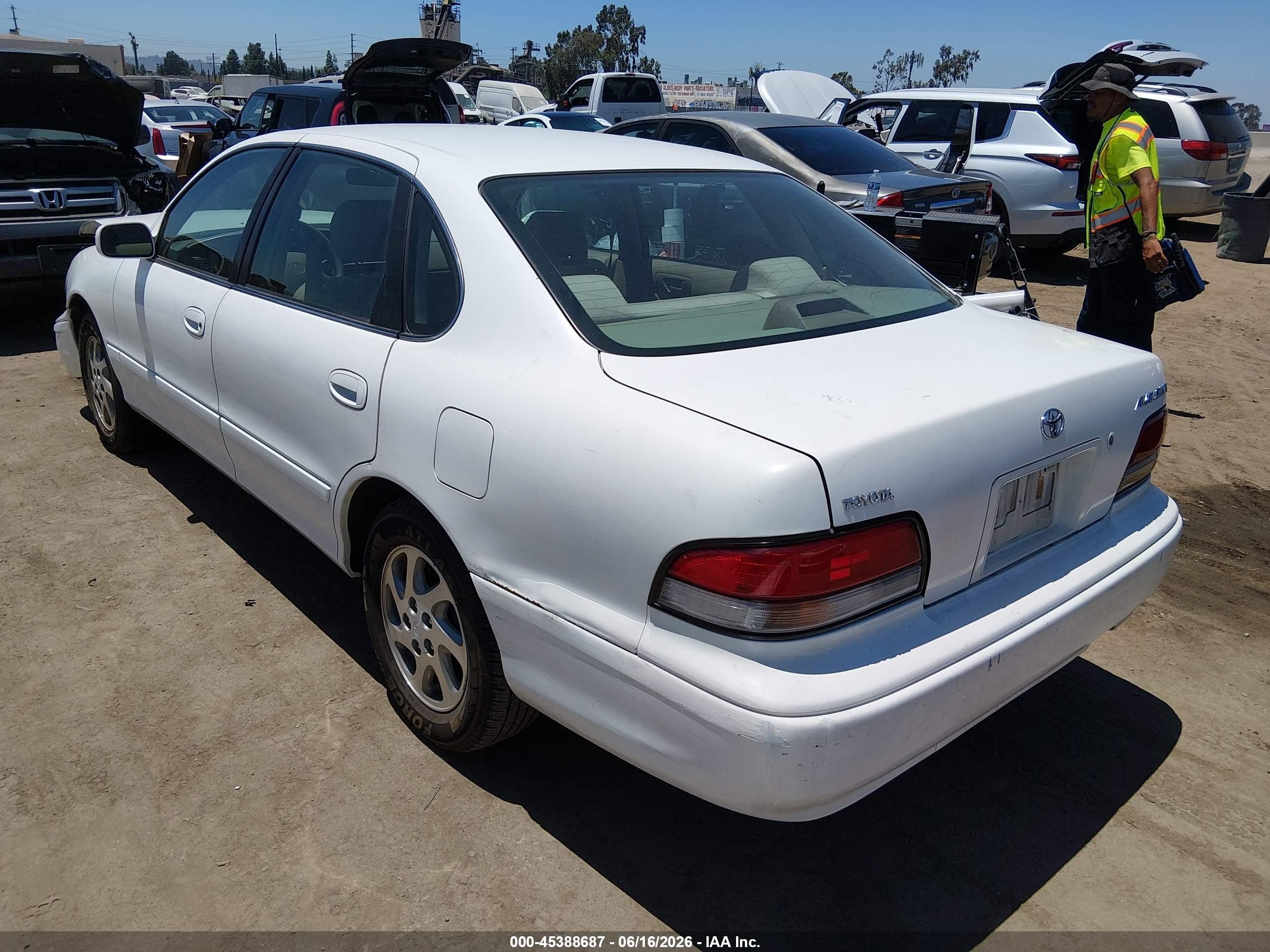 1997 Toyota Avalon Xl Белый vin: 4T1BF12B5VU170961