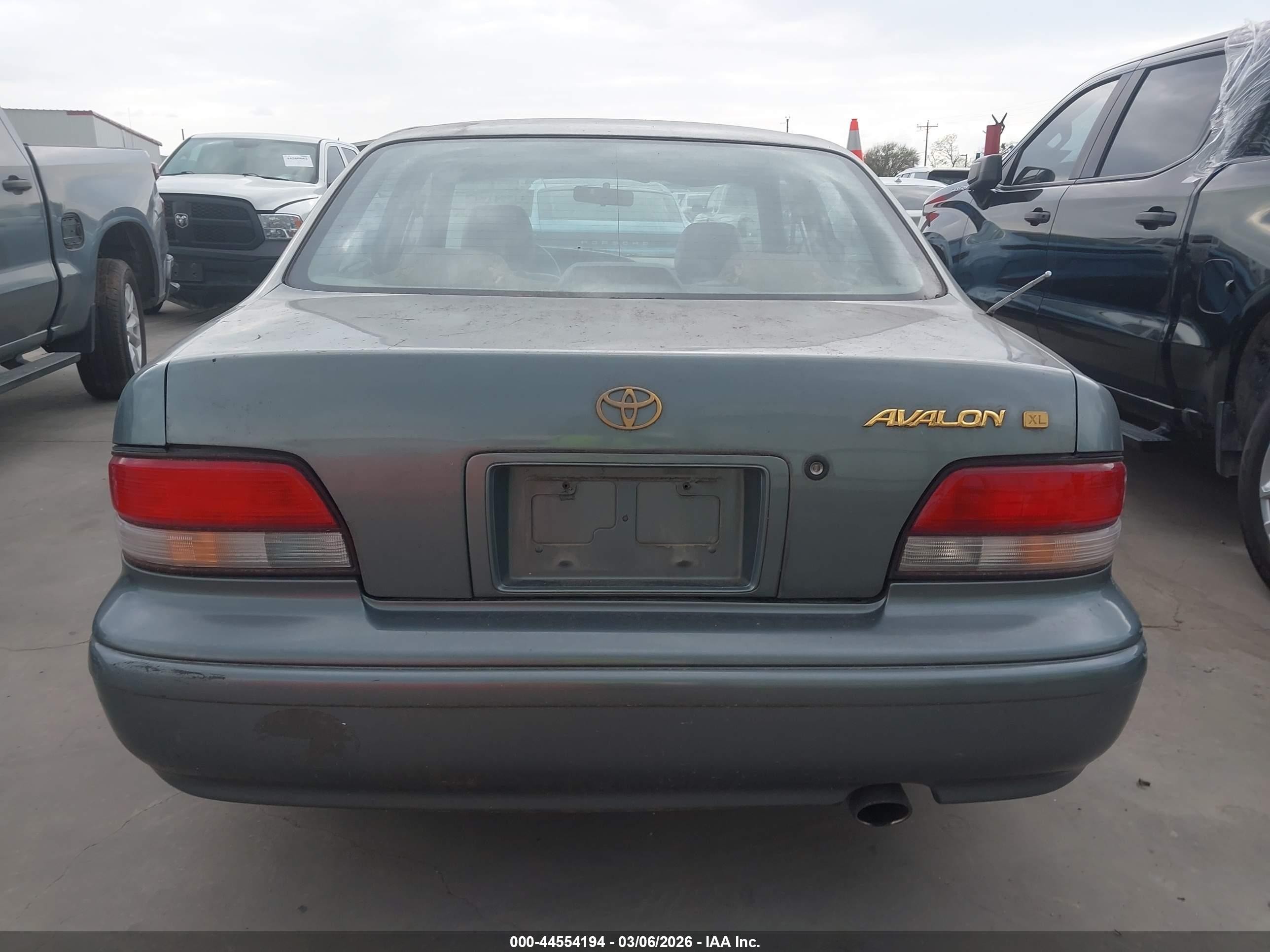 1996 Toyota Avalon Xl/xls Light Blue vin: 4T1BF12B6TU077086