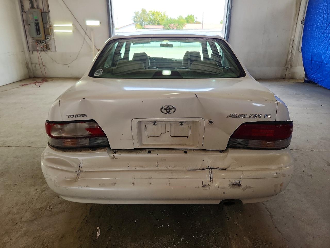 1997 Toyota Avalon Xl White vin: 4T1BF12B6VU209329